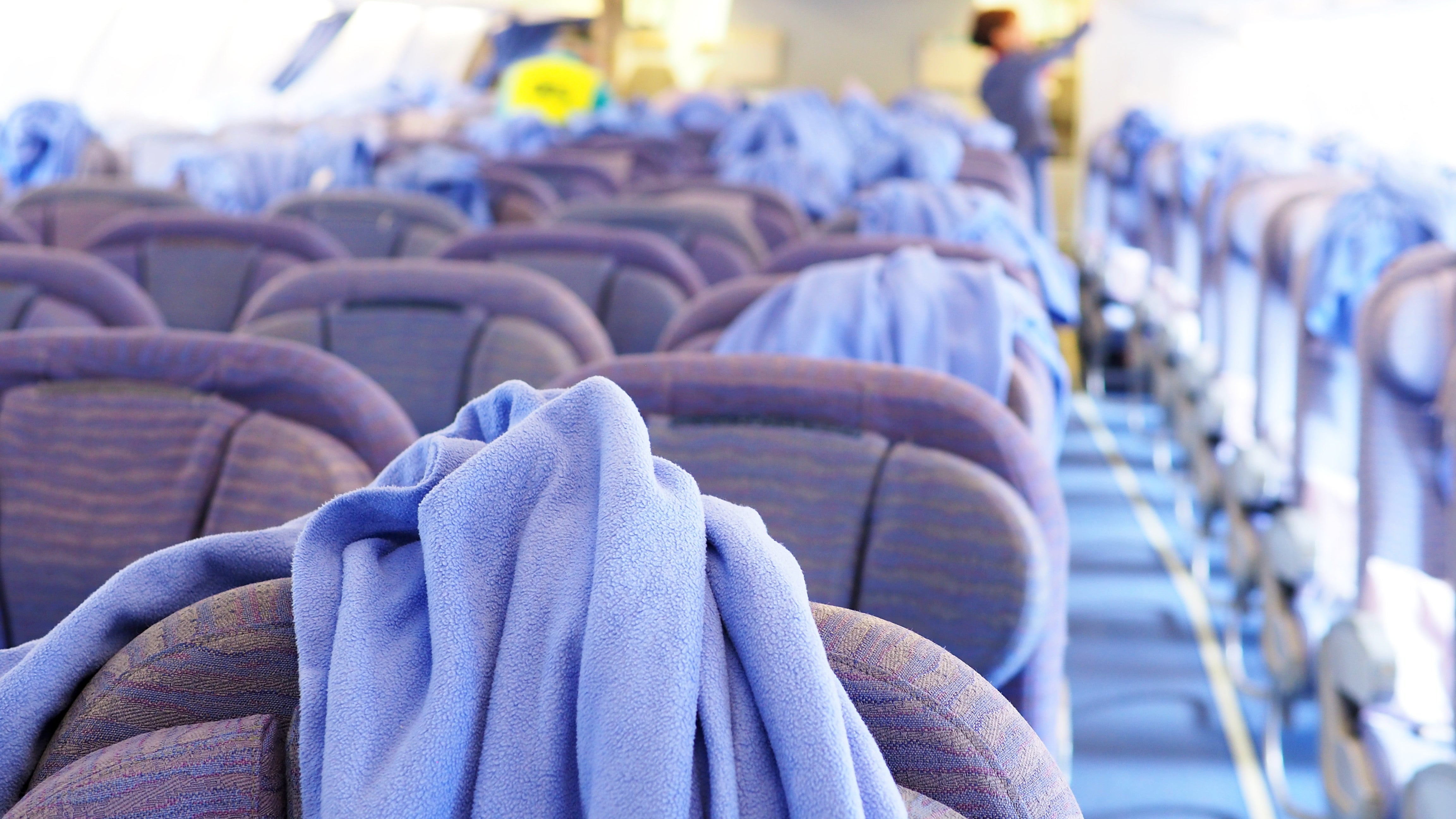 How Much Do Planes Actually Get Cleaned In Between Flights?