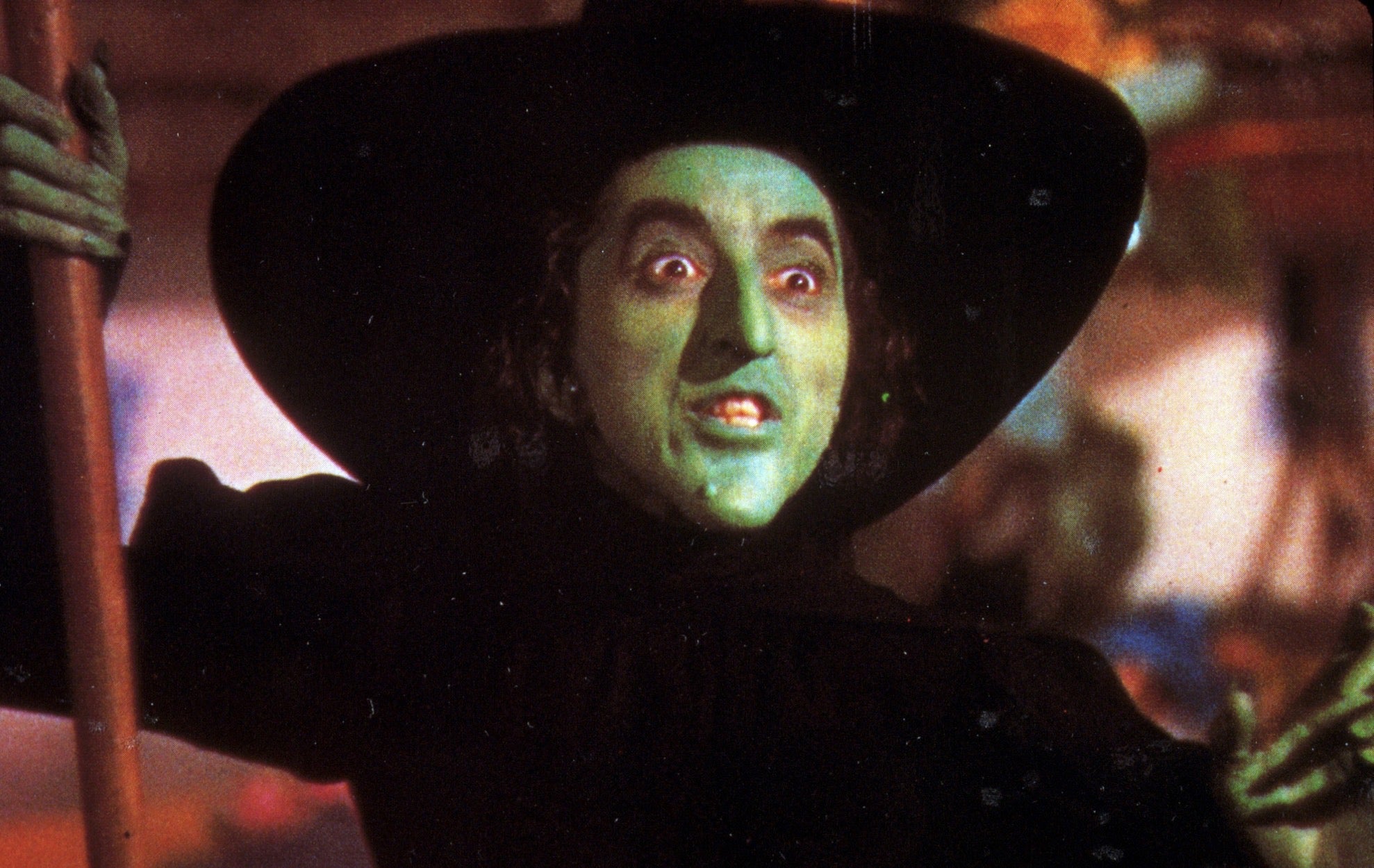 The Eight Scariest Witches In Movie History Gizmodo Australia