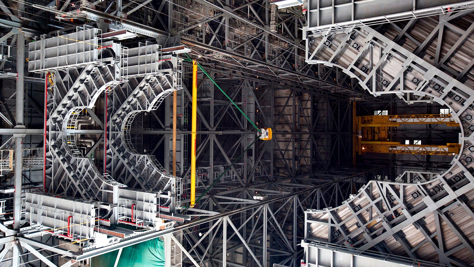 NASA's New Garage Looks Like The Inside Of The Death Star | Gizmodo ...