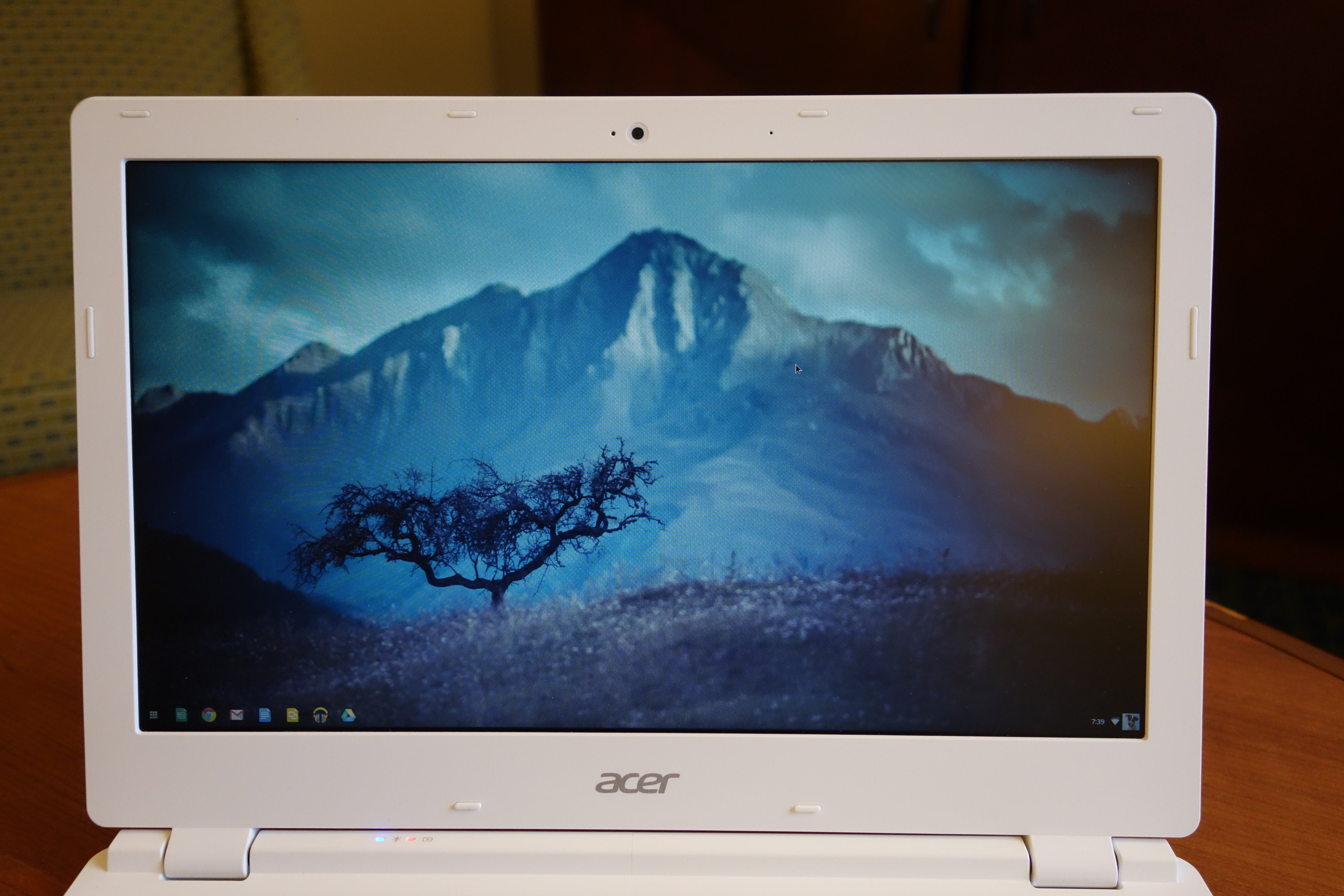 Acer Chromebook 13 Hands On: Gaming Guts in a Chromebook Body