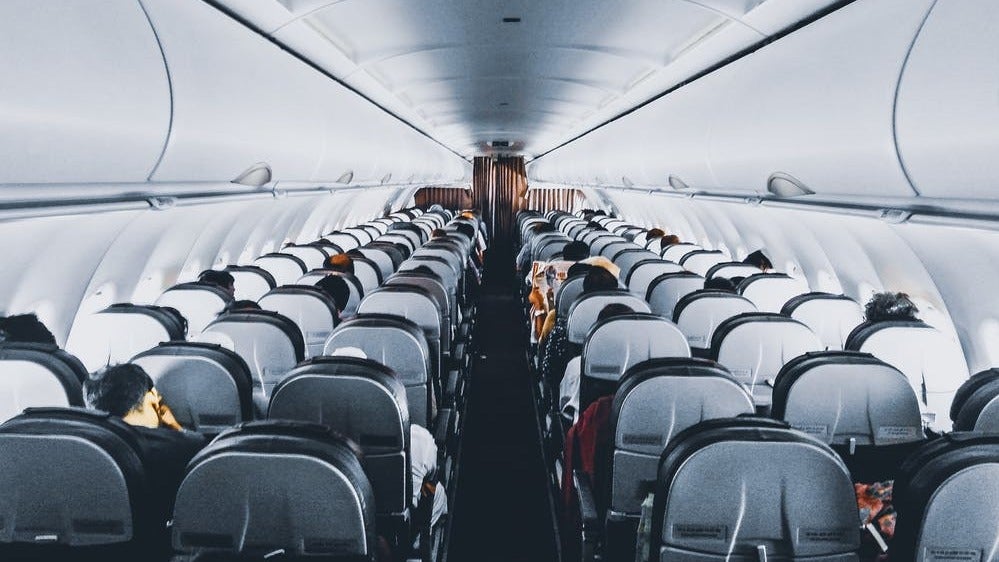 How To Lift The Aisle Armrest On An Aeroplane