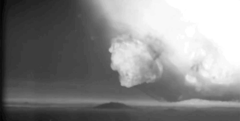 9 Nuclear Explosion GIFs That Will Come In Handy During Our Apocalyptic ...