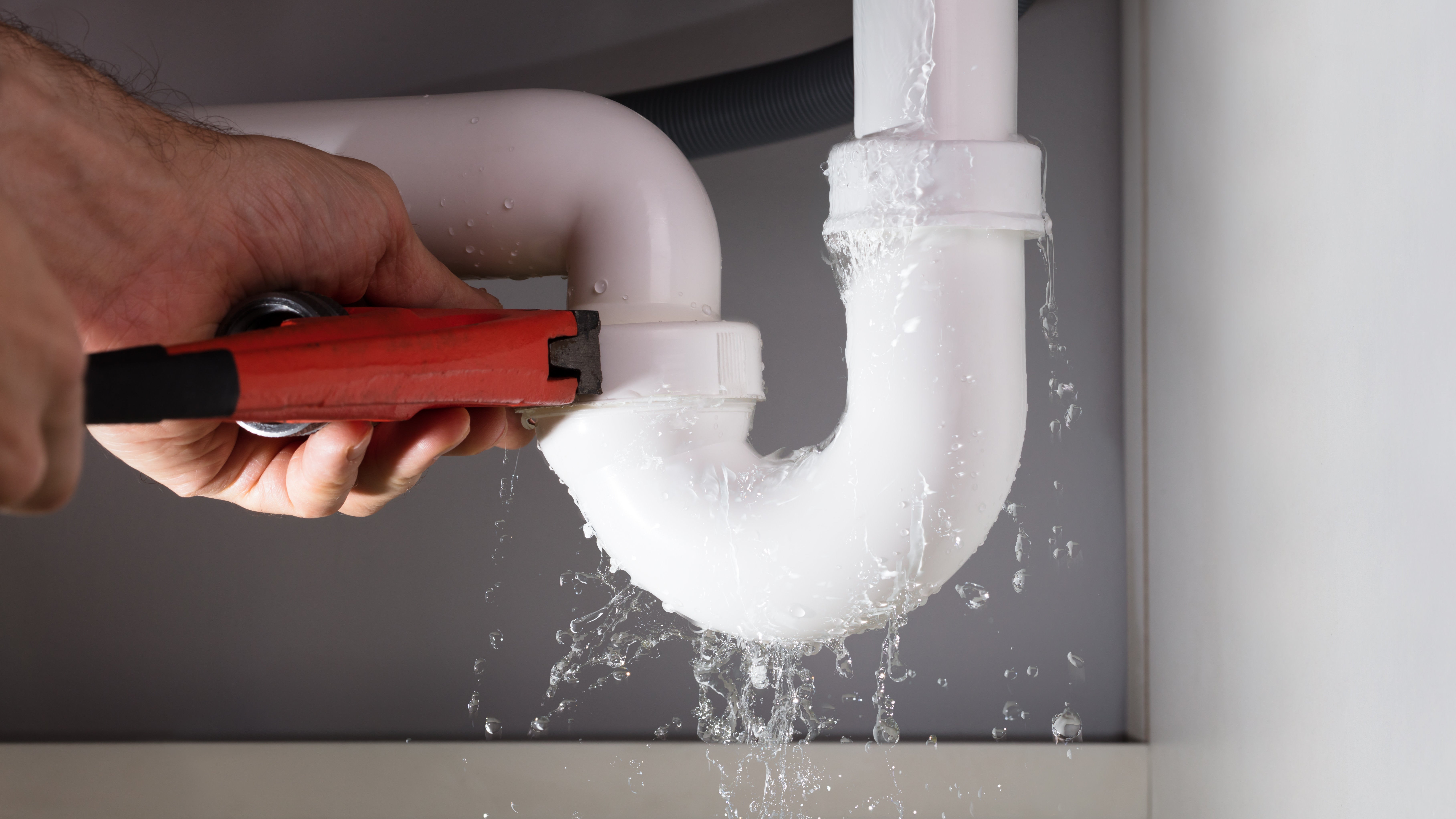 How To Handle A Plumbing Emergency Right Now