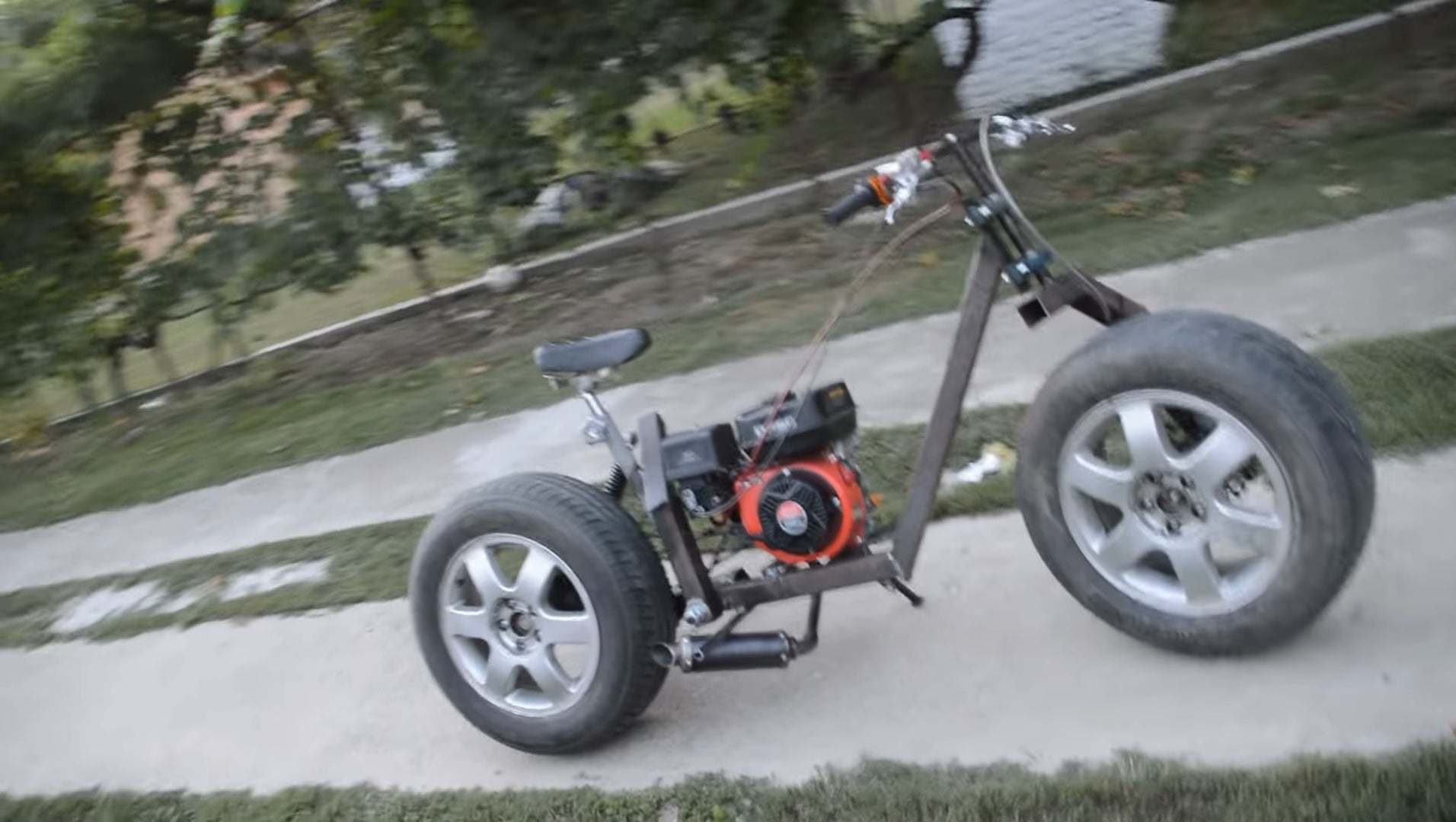 Build A Motorcycle From The Scraps Laying Around Your Garage