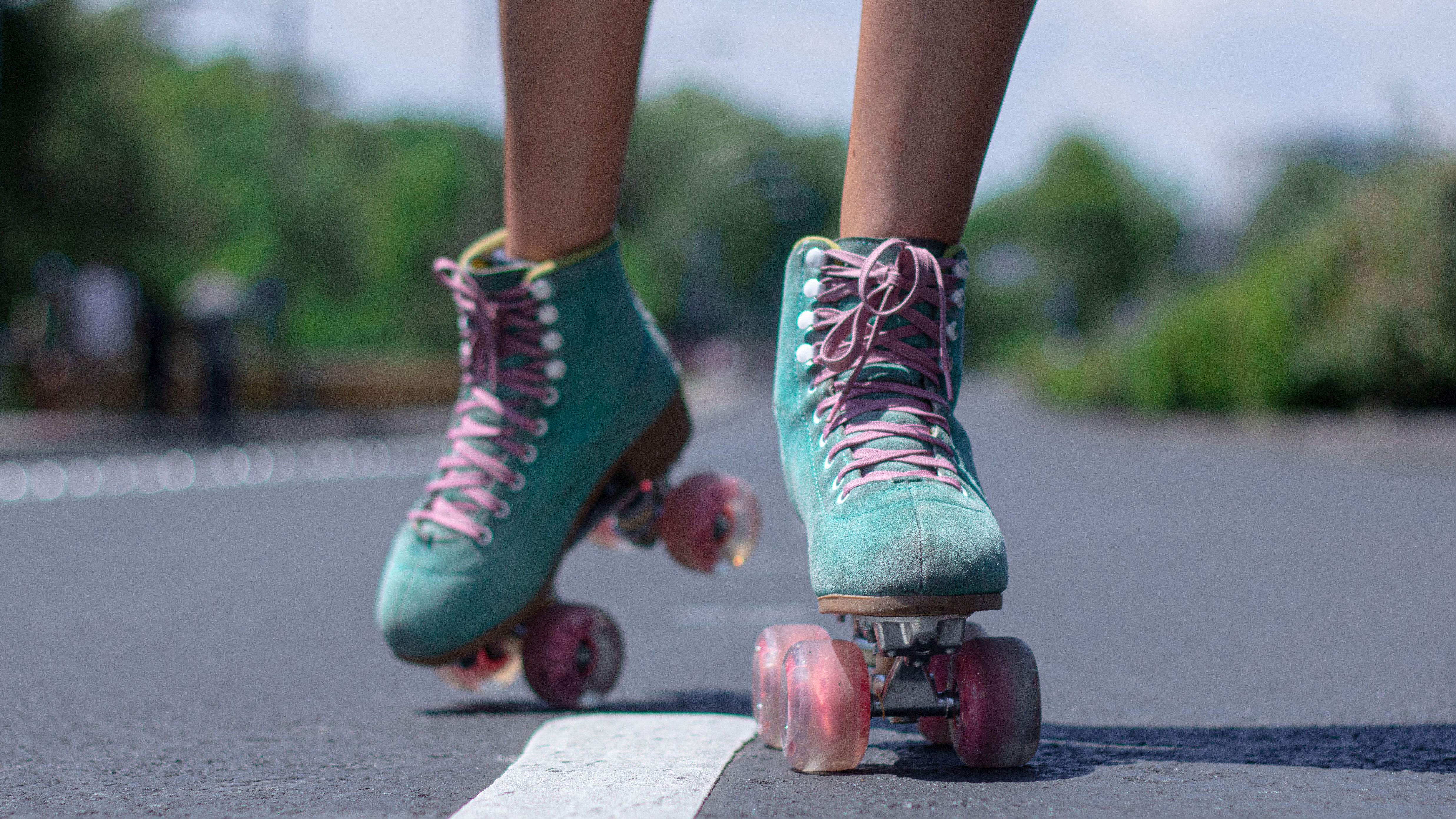 how-to-start-roller-skating-without-breaking-anything