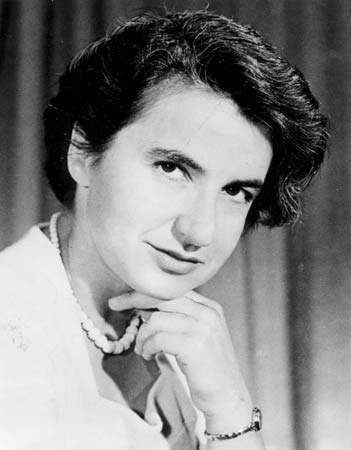 The Woman Who Discovered DNA's Double Helix May Get a Much-Deserved Biopic