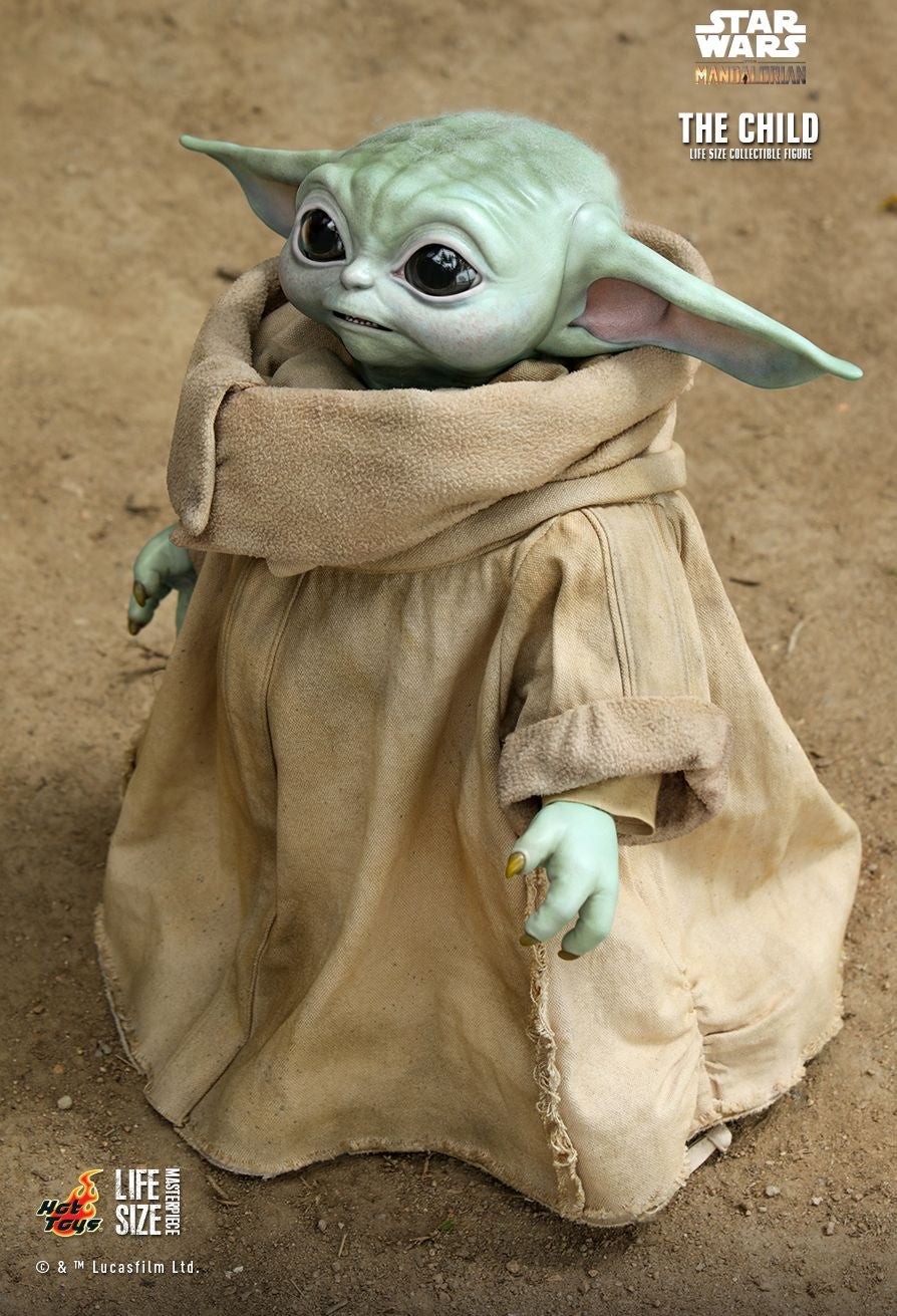 Hot Toys Life-Sized Baby Yoda Is Here, And He Is Glorious