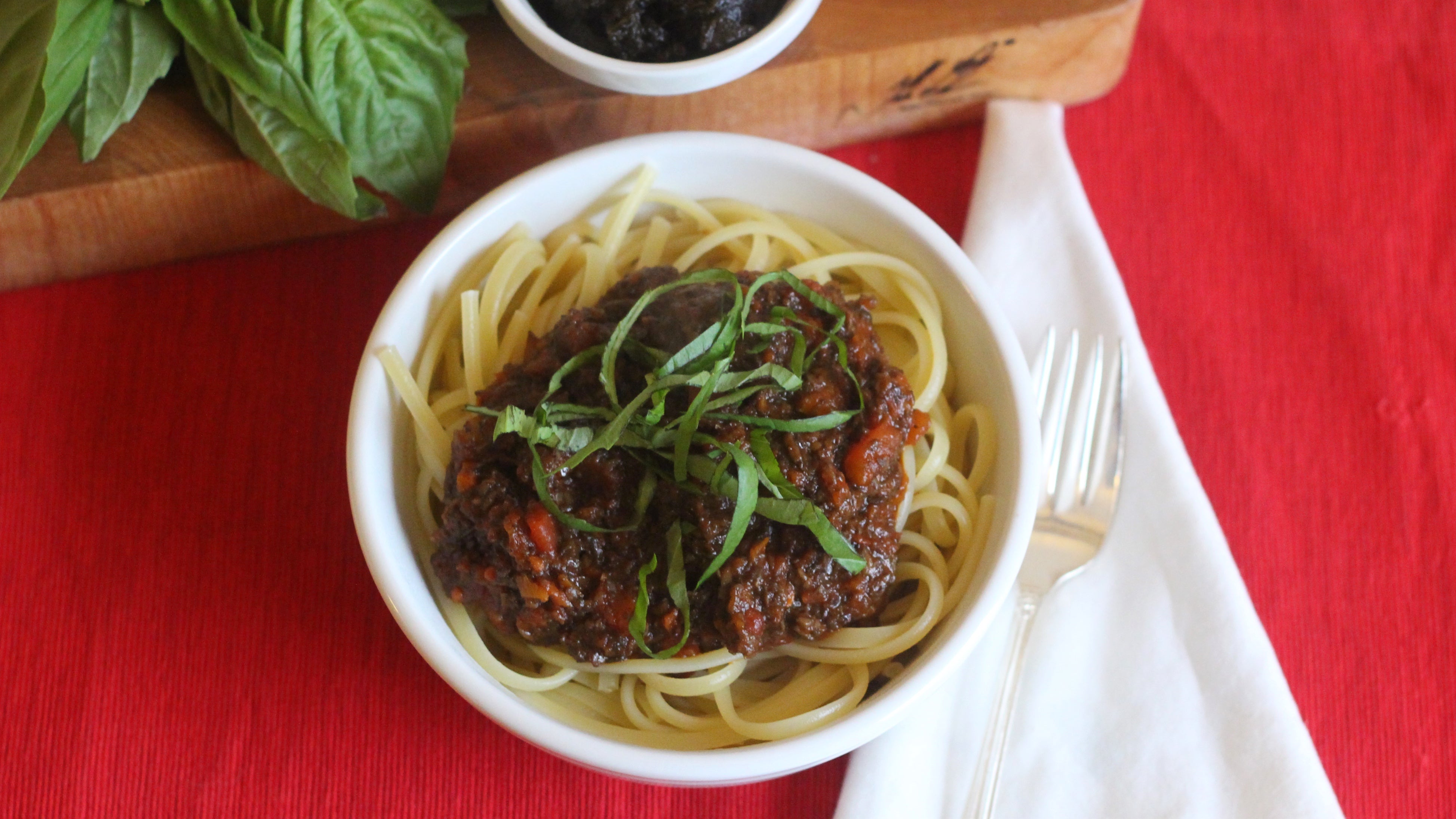 How To Make The Best Vegan Bolognese