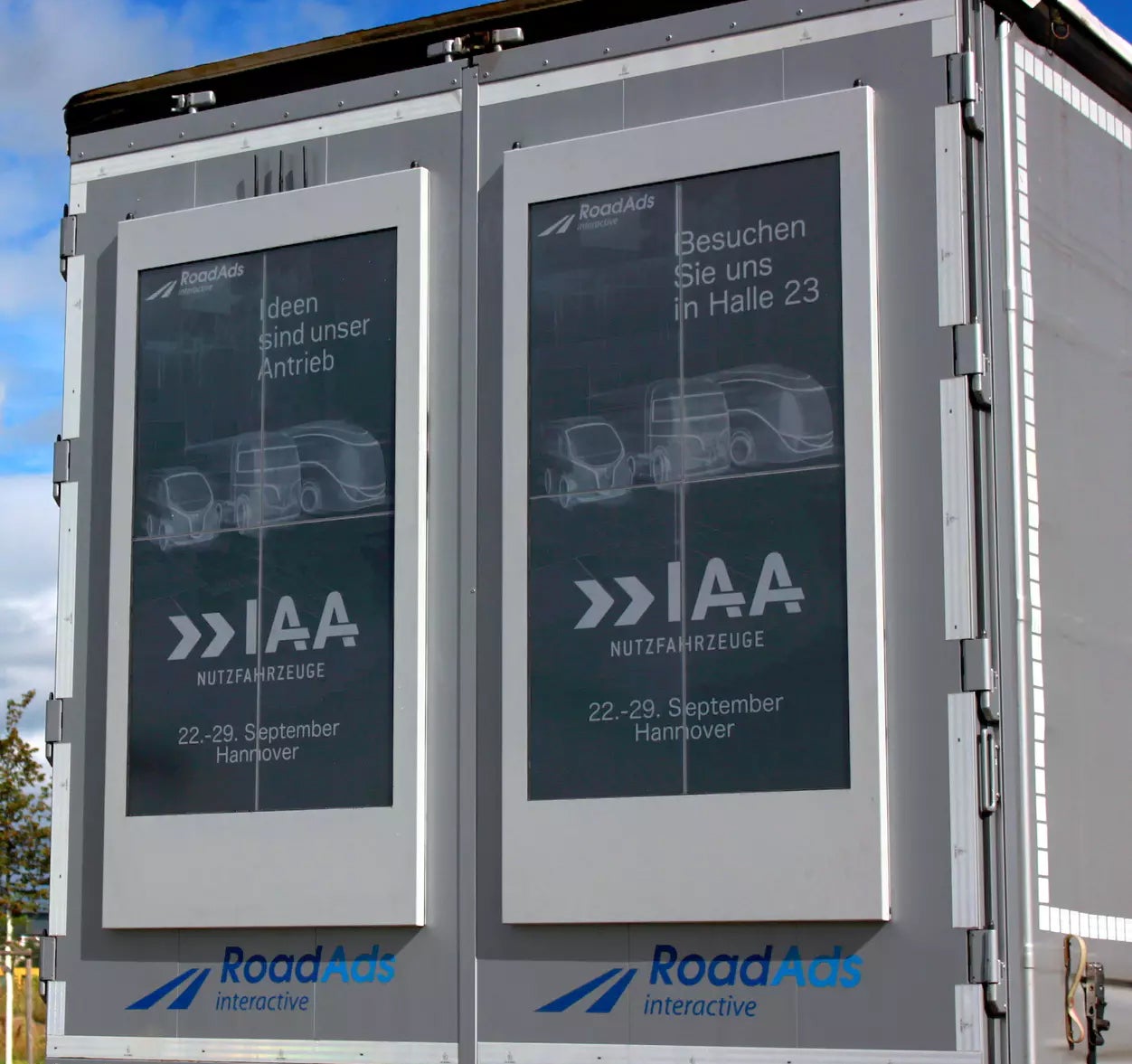 giant-e-ink-screens-turn-trucks-into-dynamic-rolling-billboards