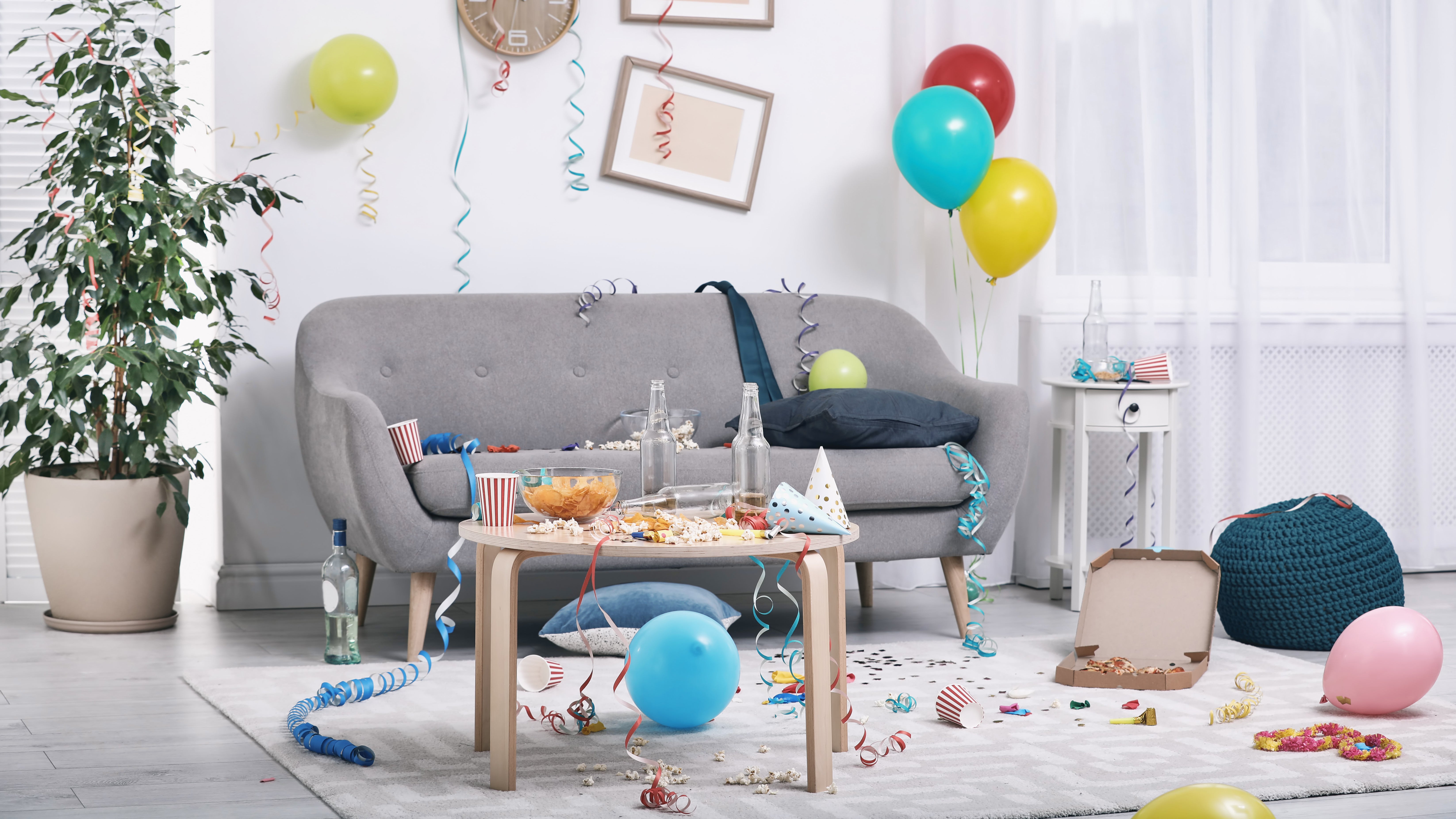 Cut Down On Household Clutter By Throwing A Downsizing Party