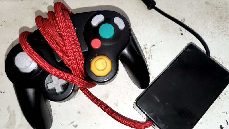Smash Player Develops Hand-Warming GameCube Controller