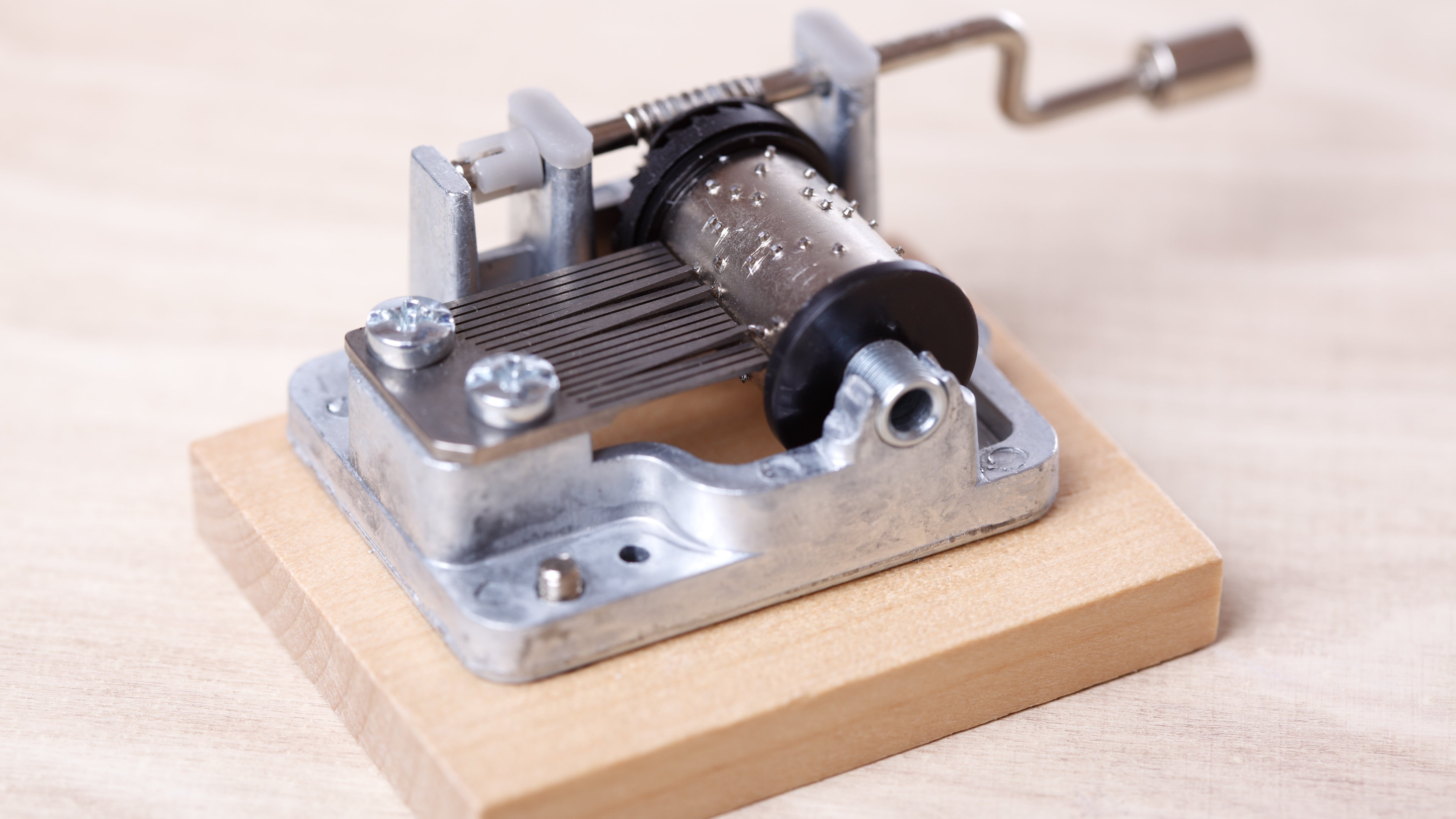 Create Your Own Sharable Mechanical Music Box Tunes With This Site