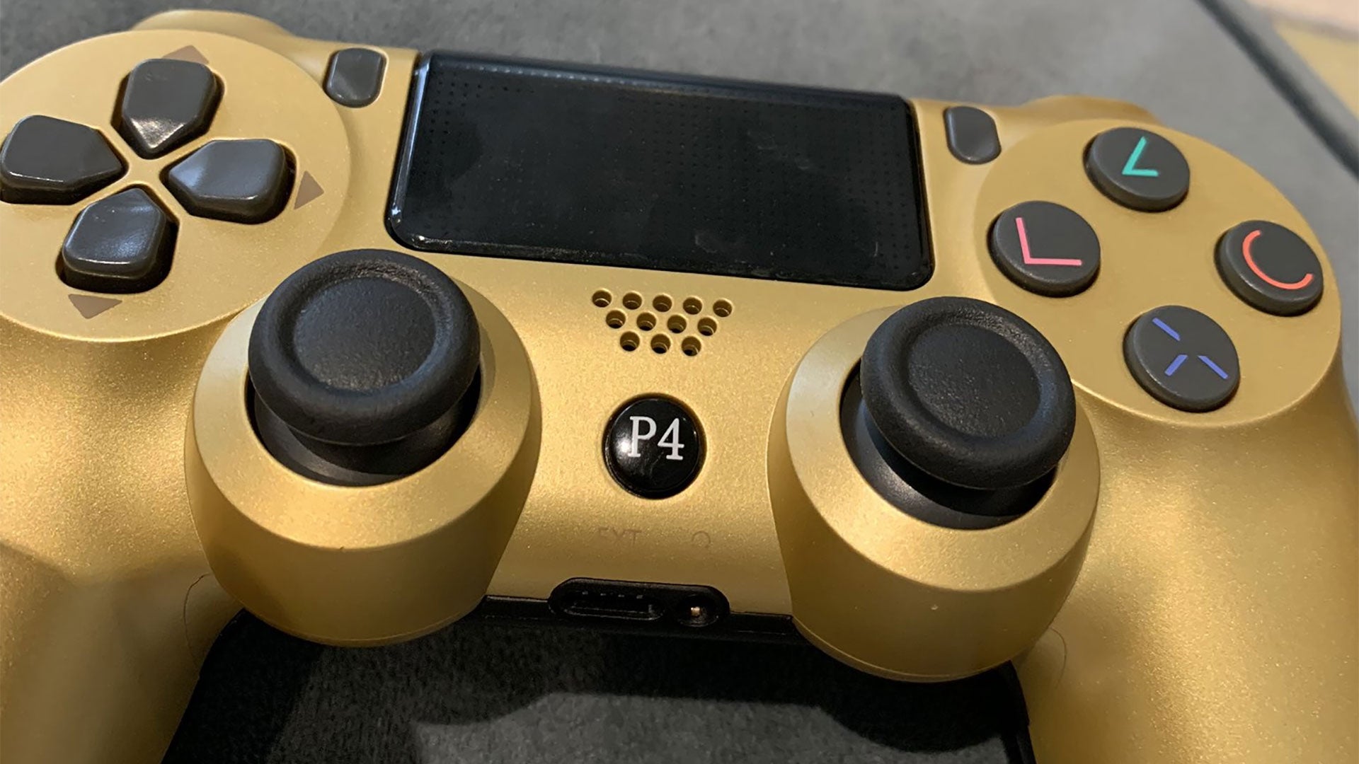Former White House Press Secretary Blames China After Getting Bamboozled Over Bootleg PS4 Controller