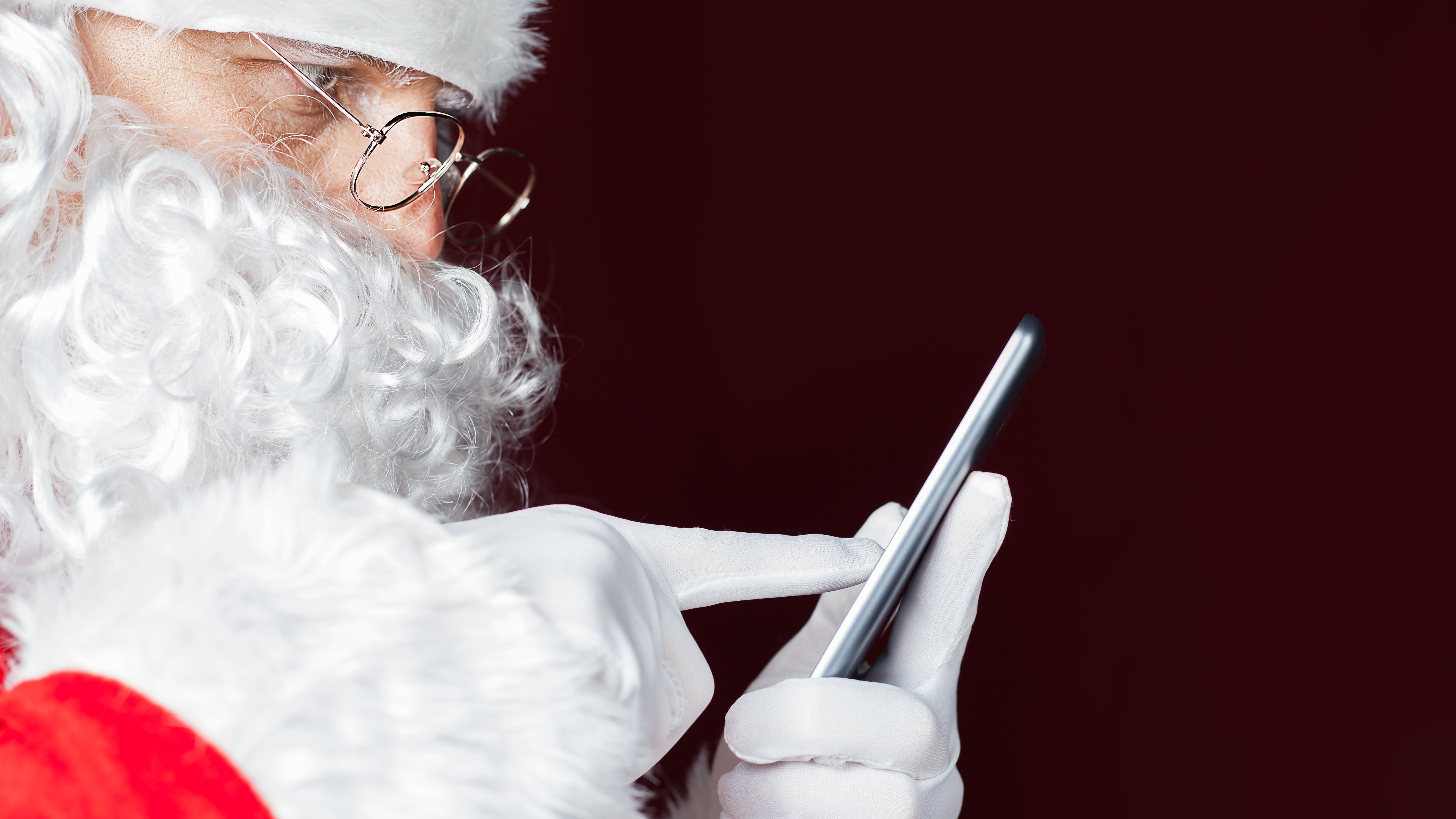 Get Your Kid On Santa’s Text List