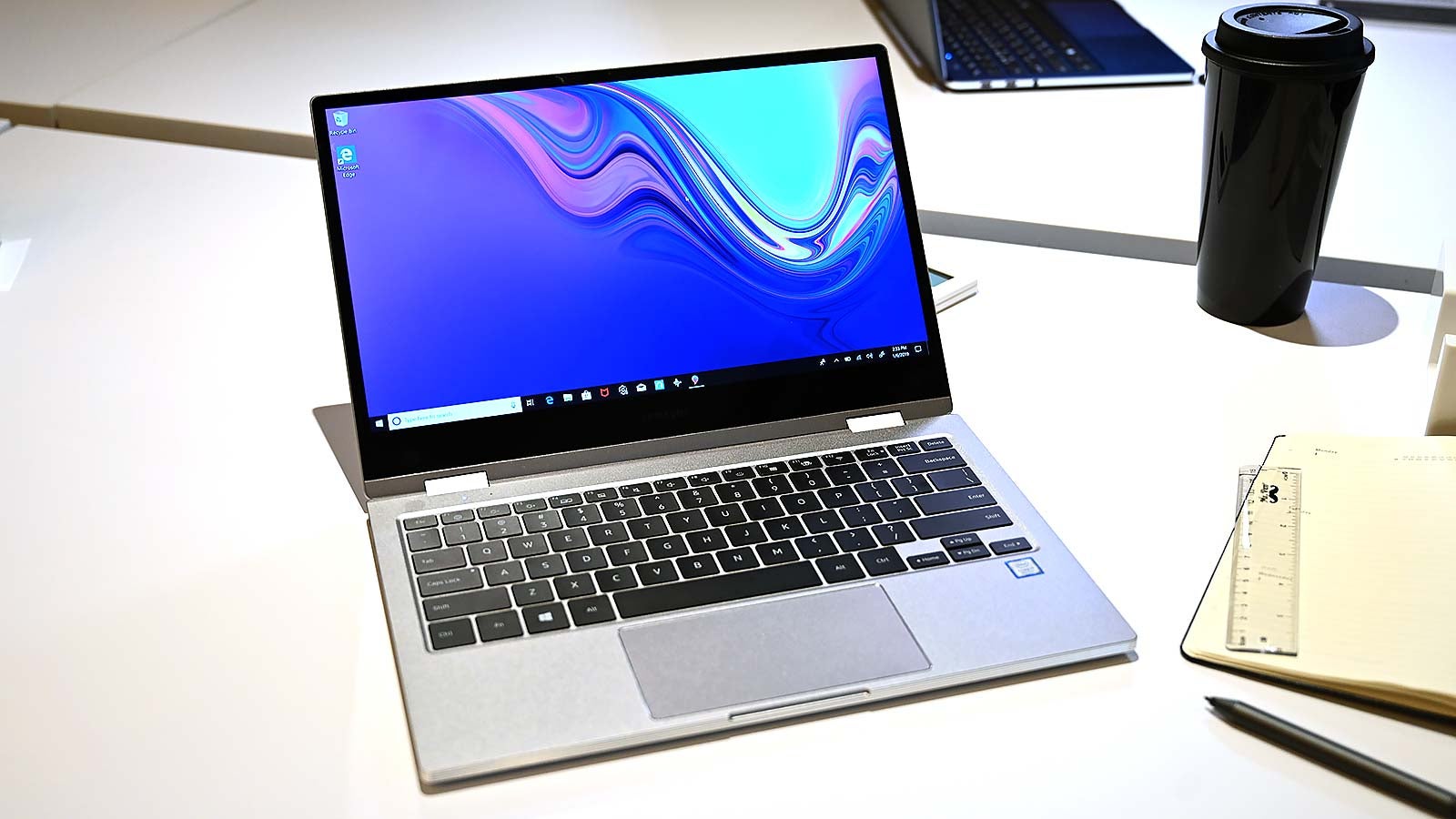 Samsung's Latest Laptops Want To Win You Over With Style Gizmodo