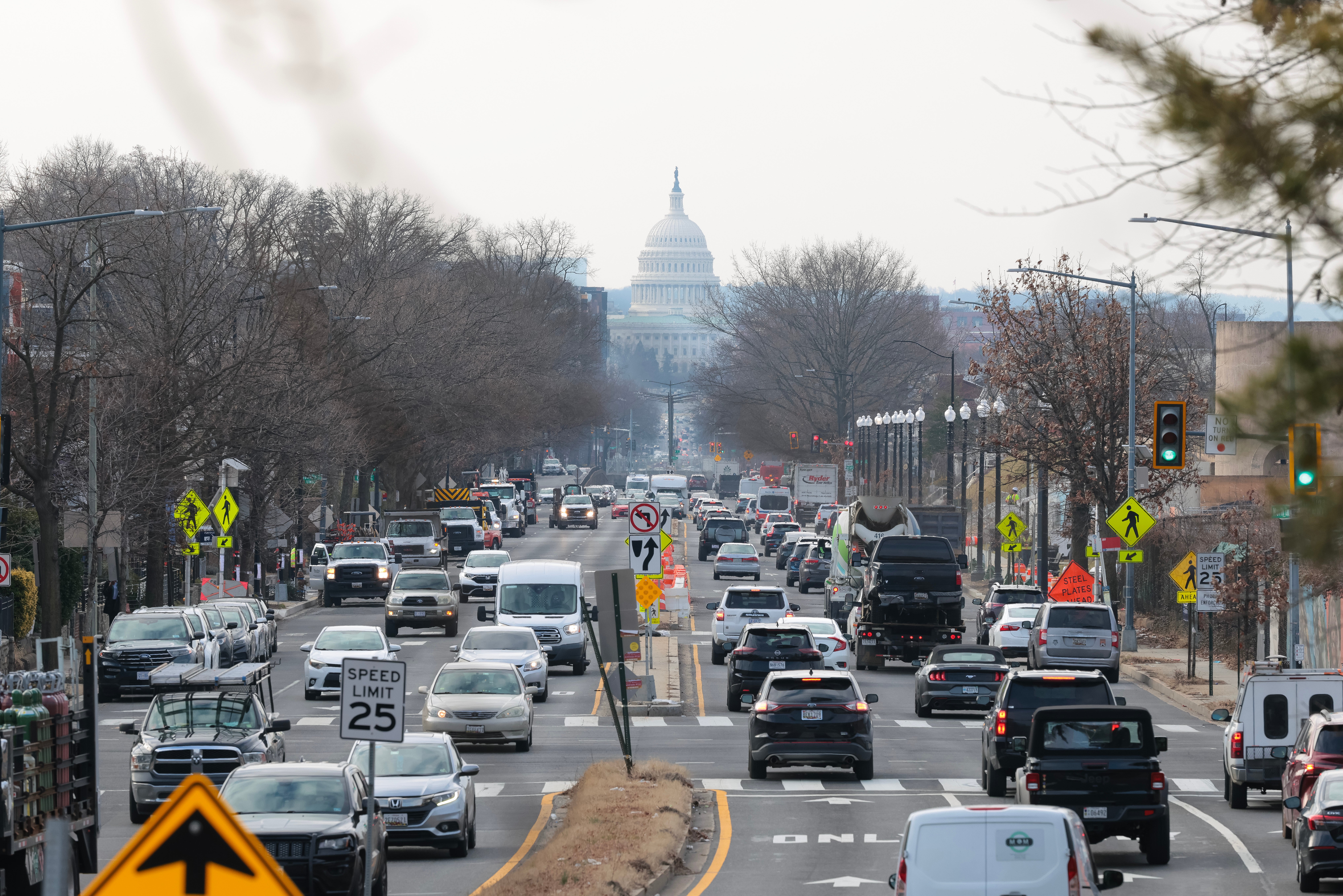 Image for 4 cities leading the way in returning to the office — and that are staying home