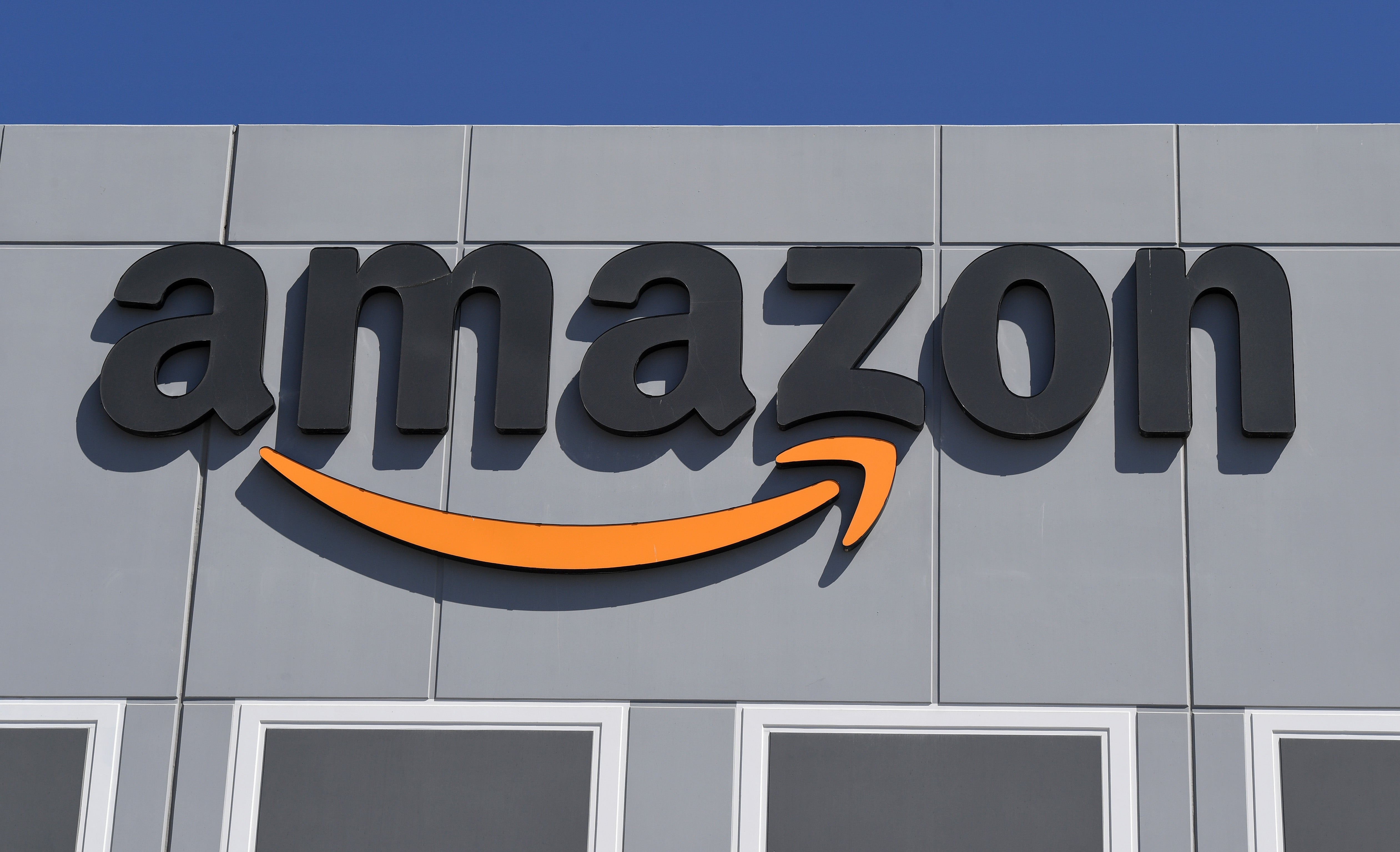 Image for Amazon beats earnings expectations on strong cloud growth