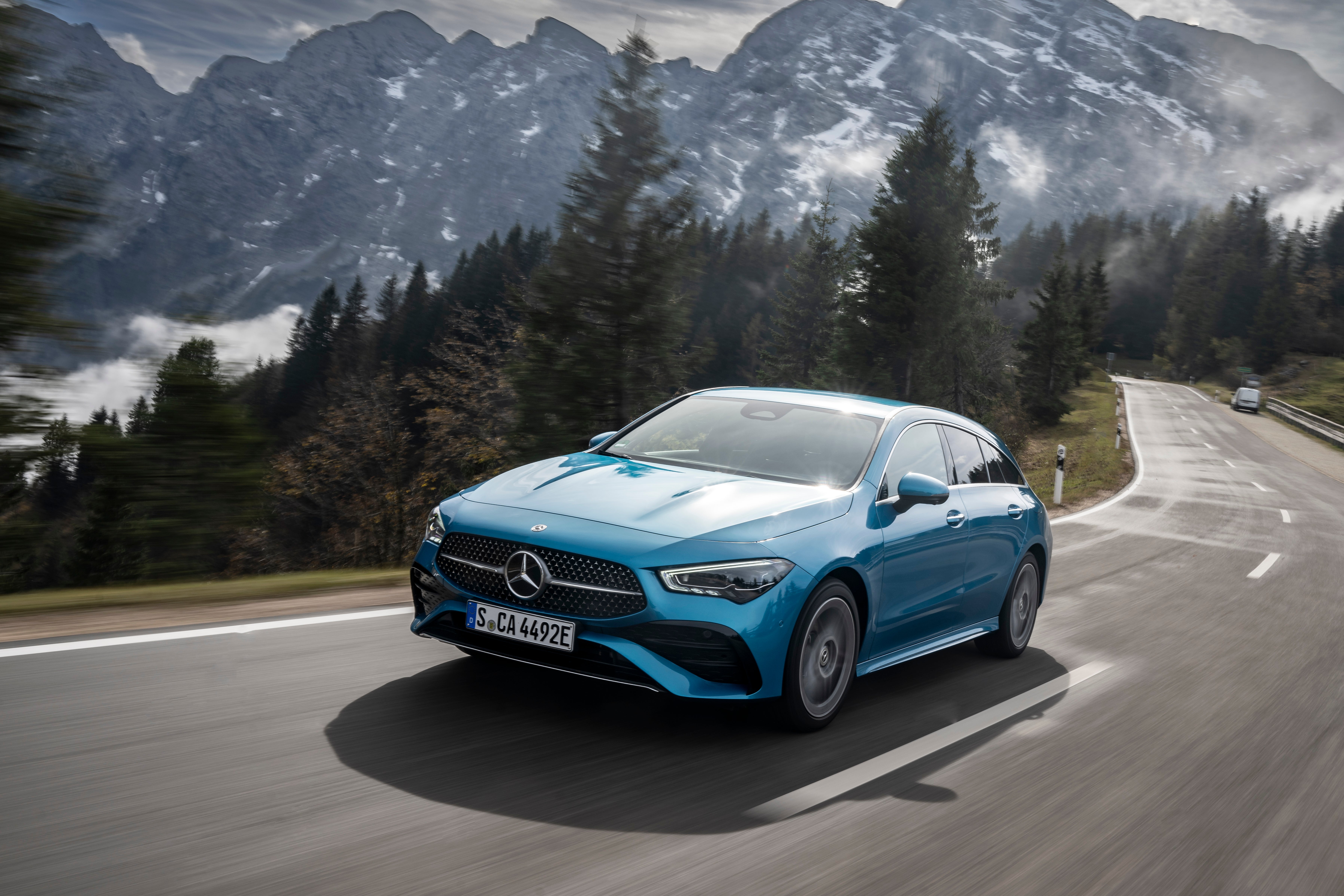 Image for Las 8 marcas de coches de lujo con el seguro más barato