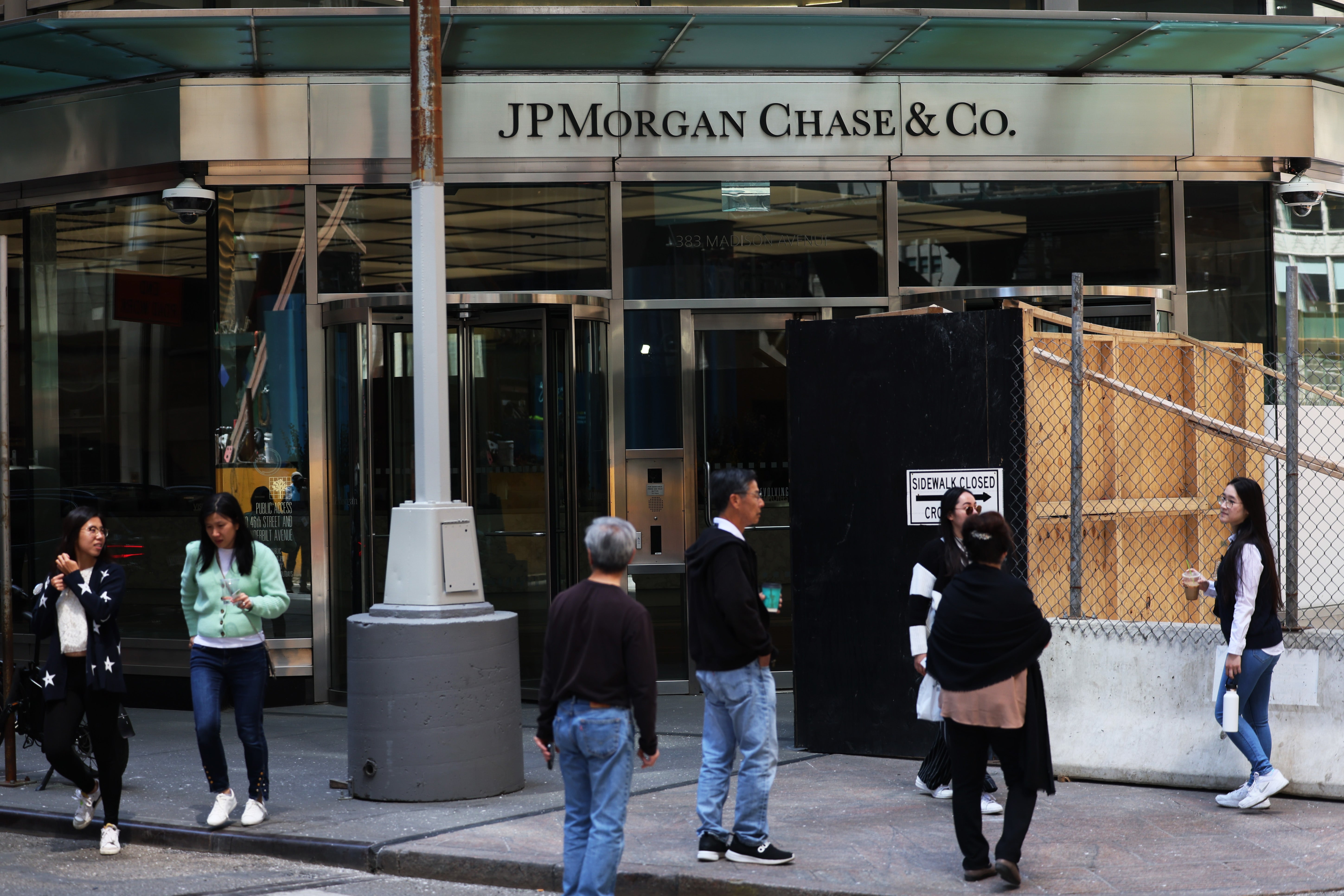 Image for JPMorgan Chase, Bank of America und andere könnten ihre eigene Kryptowährung auf den Markt bringen.