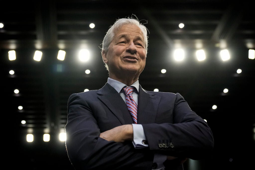 Image for Jamie Dimon says JPMorgan will let customers buy Bitcoin