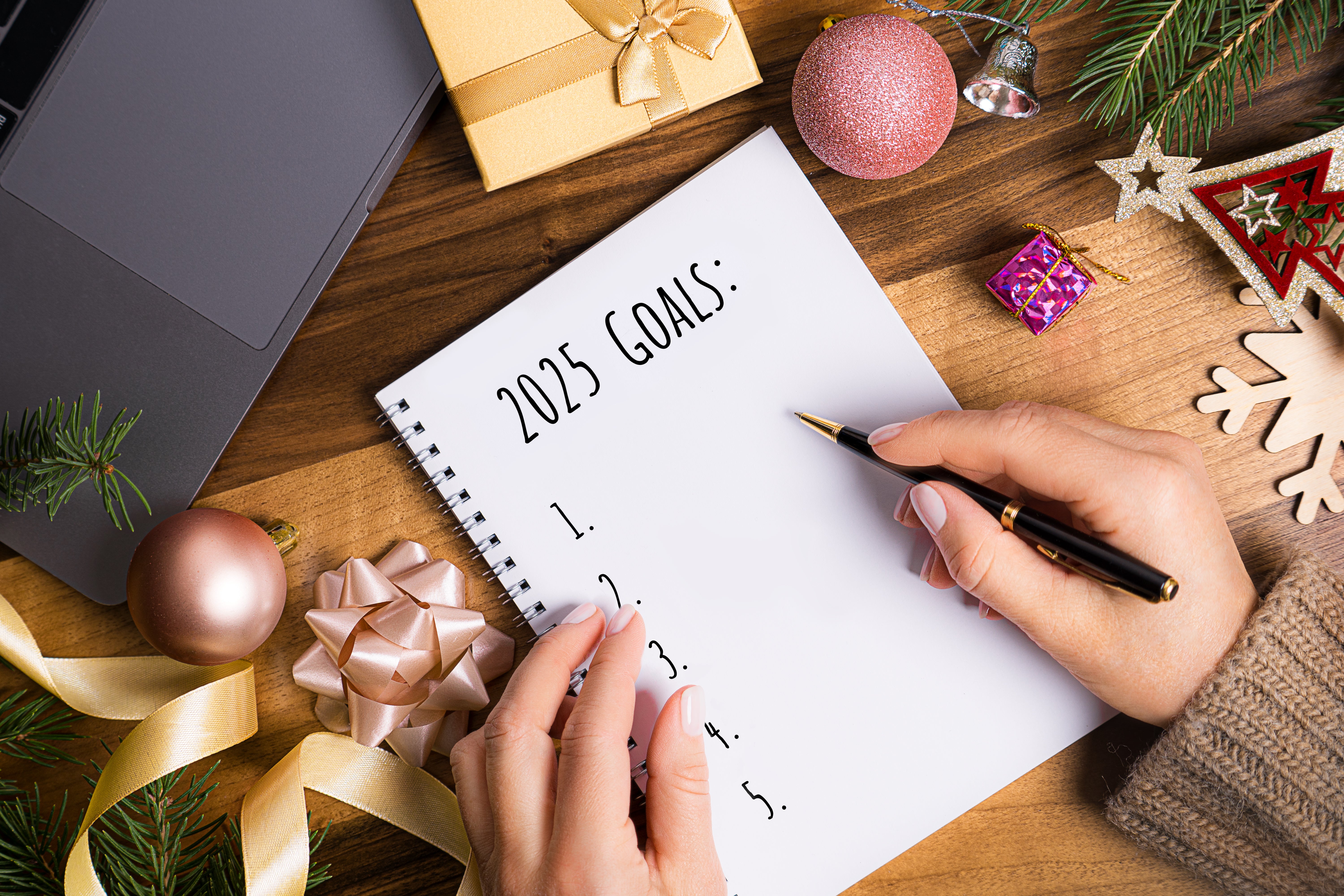 Image for What the experts are saying about the major economic trends that will shape 2025