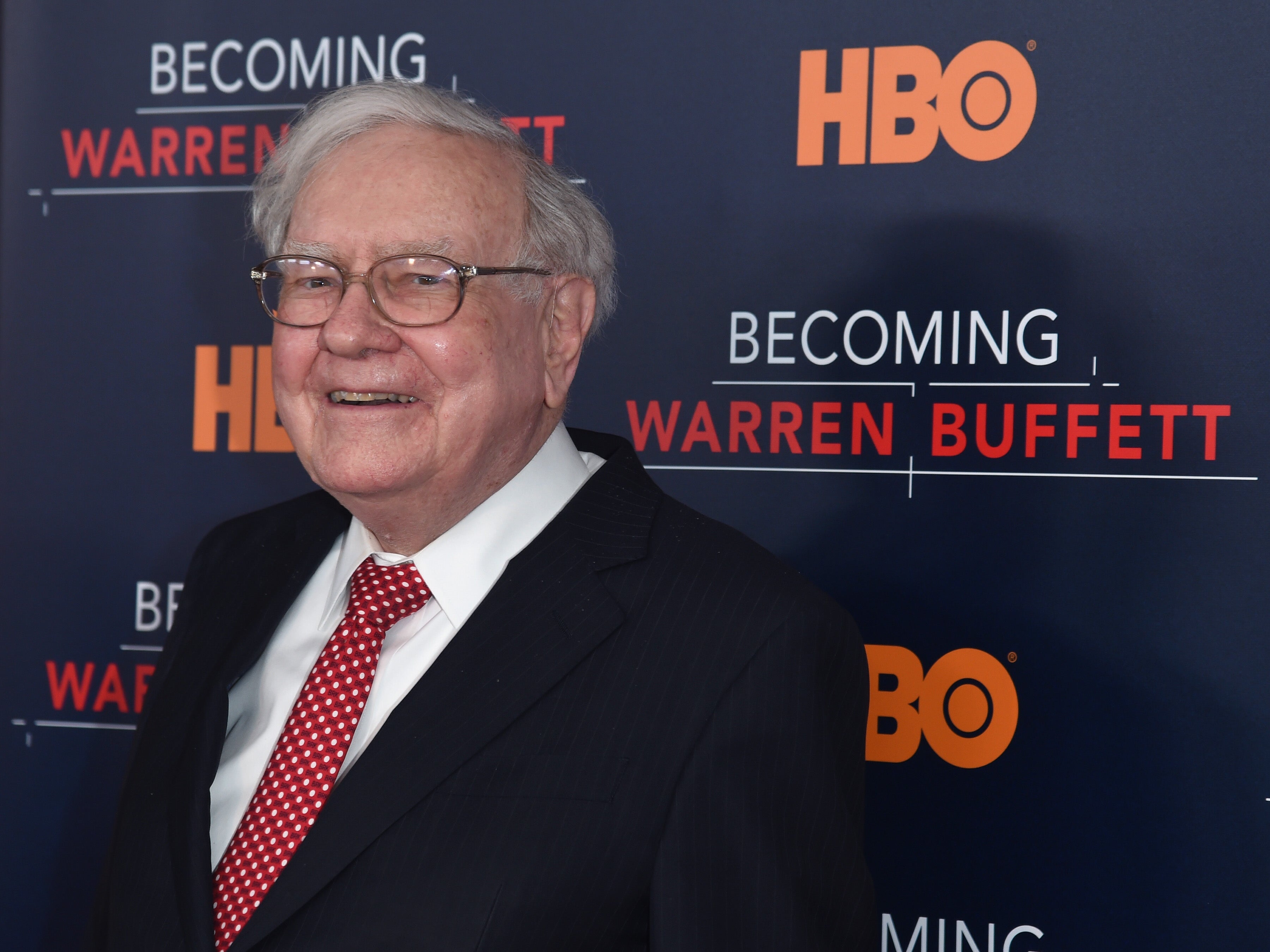 Image for Warren Buffett retires. 8 times he called the stock market right