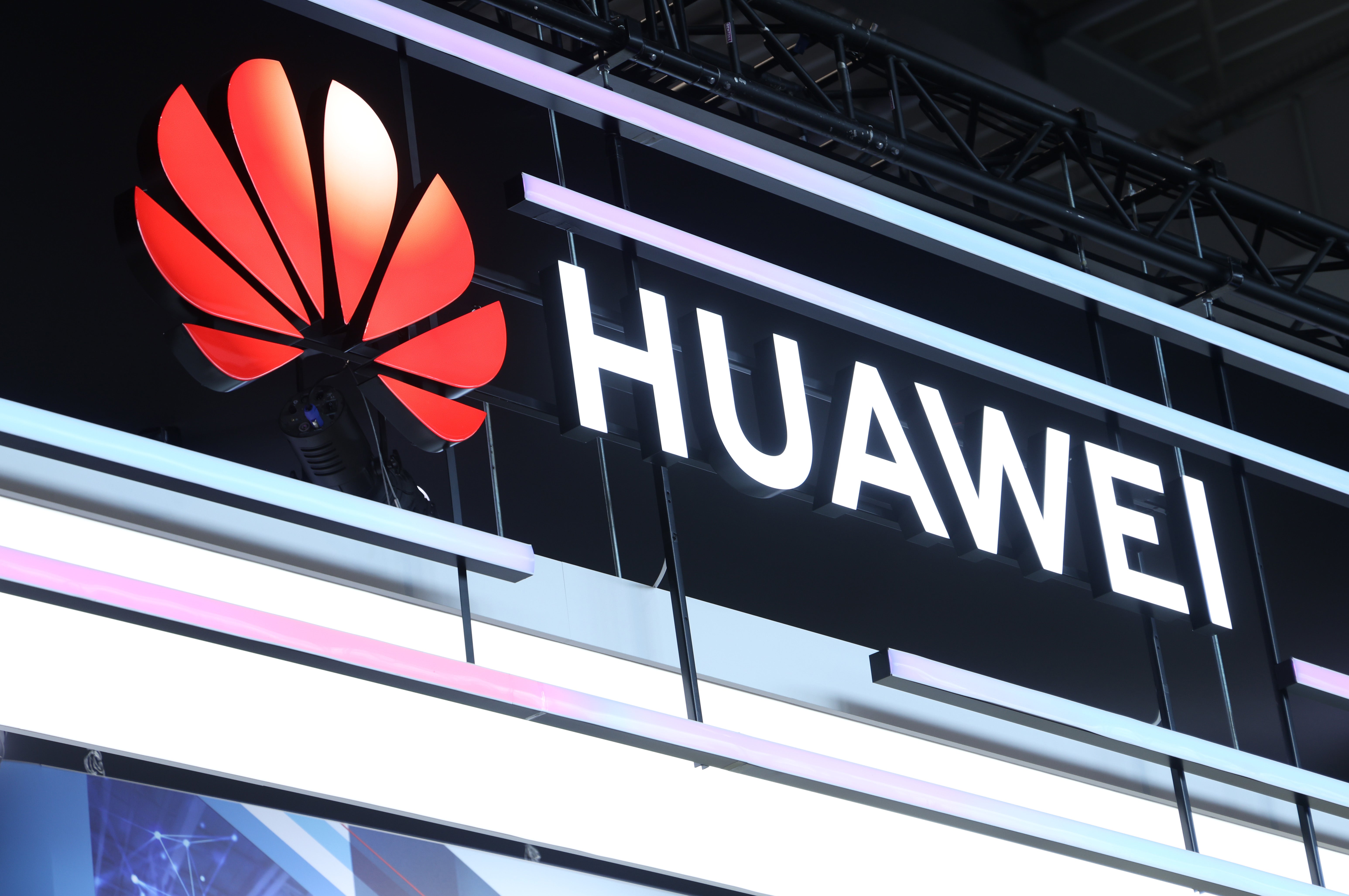Image for China says the U.S. is screwing up trade talks with its move against Huawei
