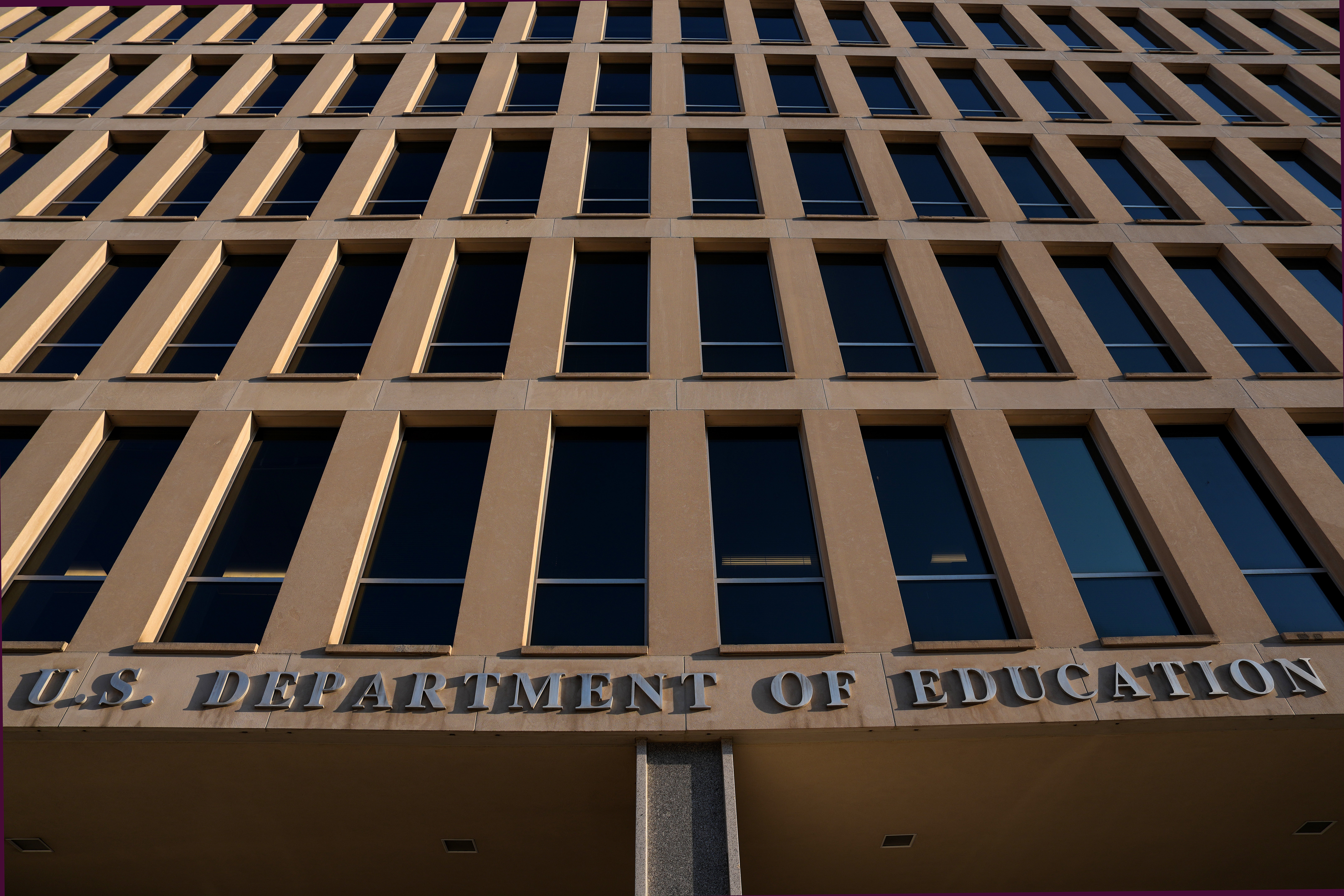 Image for Trump veut démanteler le ministère de l’Éducation. Voici six services qui pourraient disparaître.
