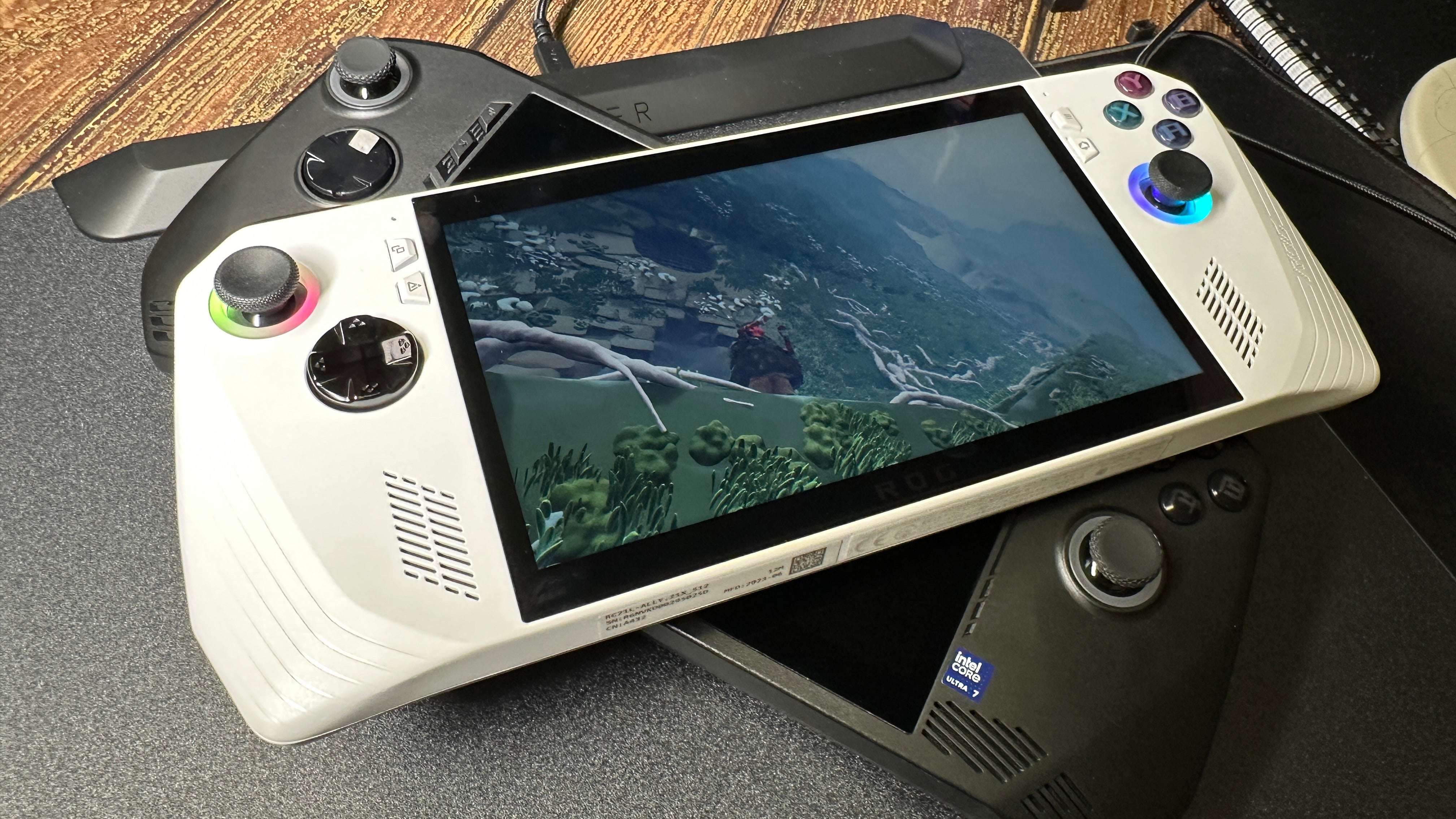 Asus надеется, что ее обновленная версия ROG Ally X сможет конкурировать с OLED-дисплеем Steam Deck