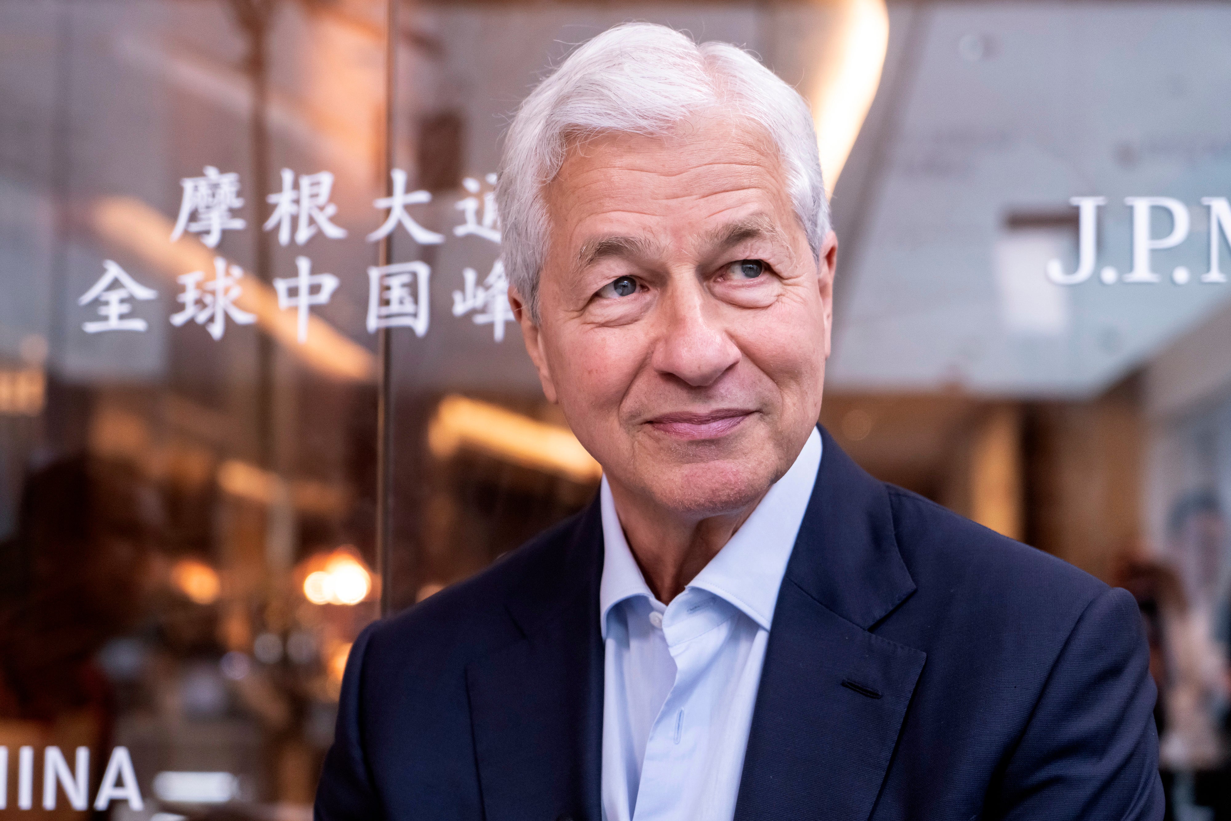 Image for Jamie Dimon says he's not retiring from JPMorgan Chase for 'several years'