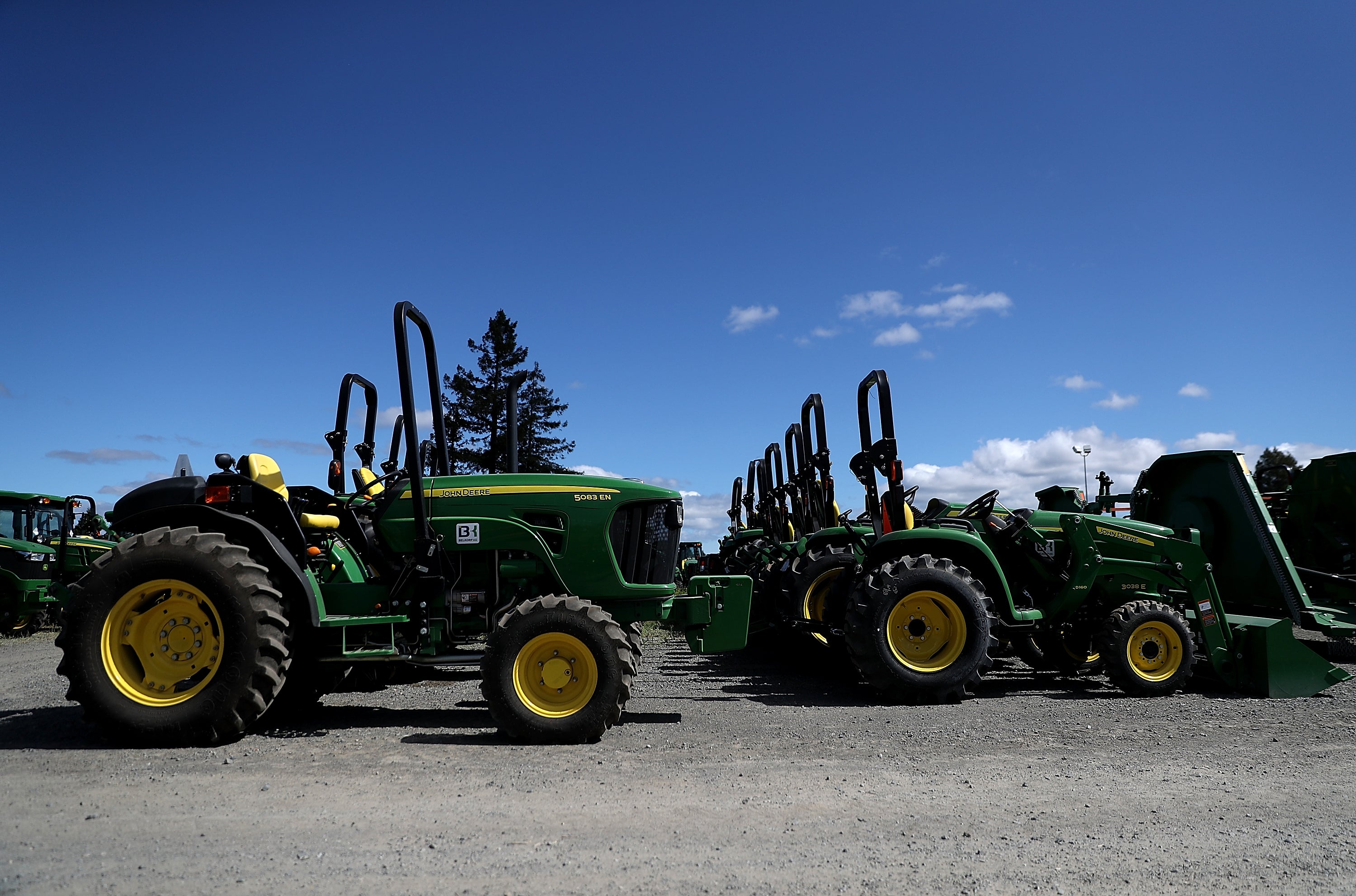 Image for Deere's slump shows the real economy is slowing down