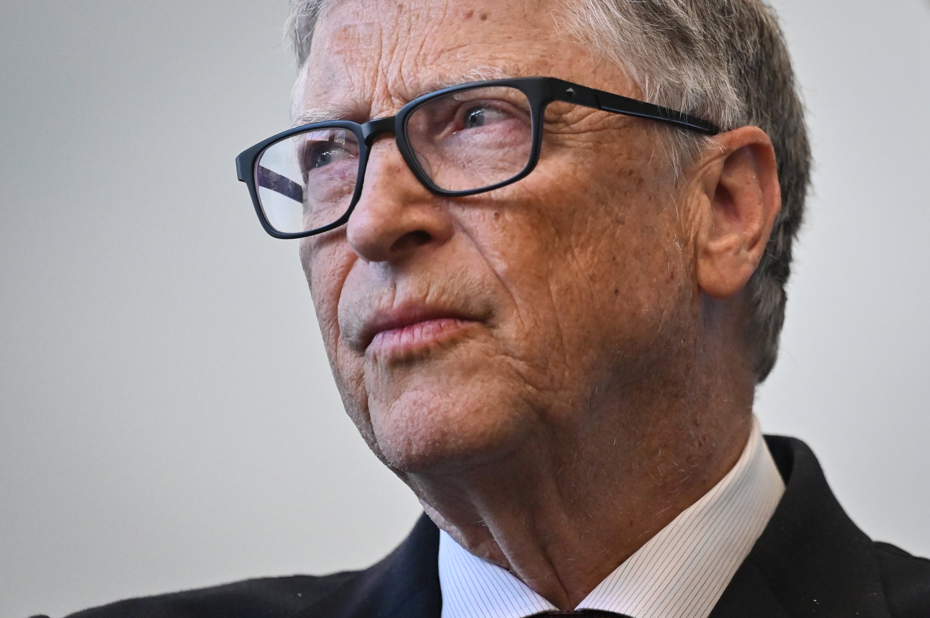 Image for Bill Gates sagt, Elon Musks DOGE „tötet“ arme Kinder
