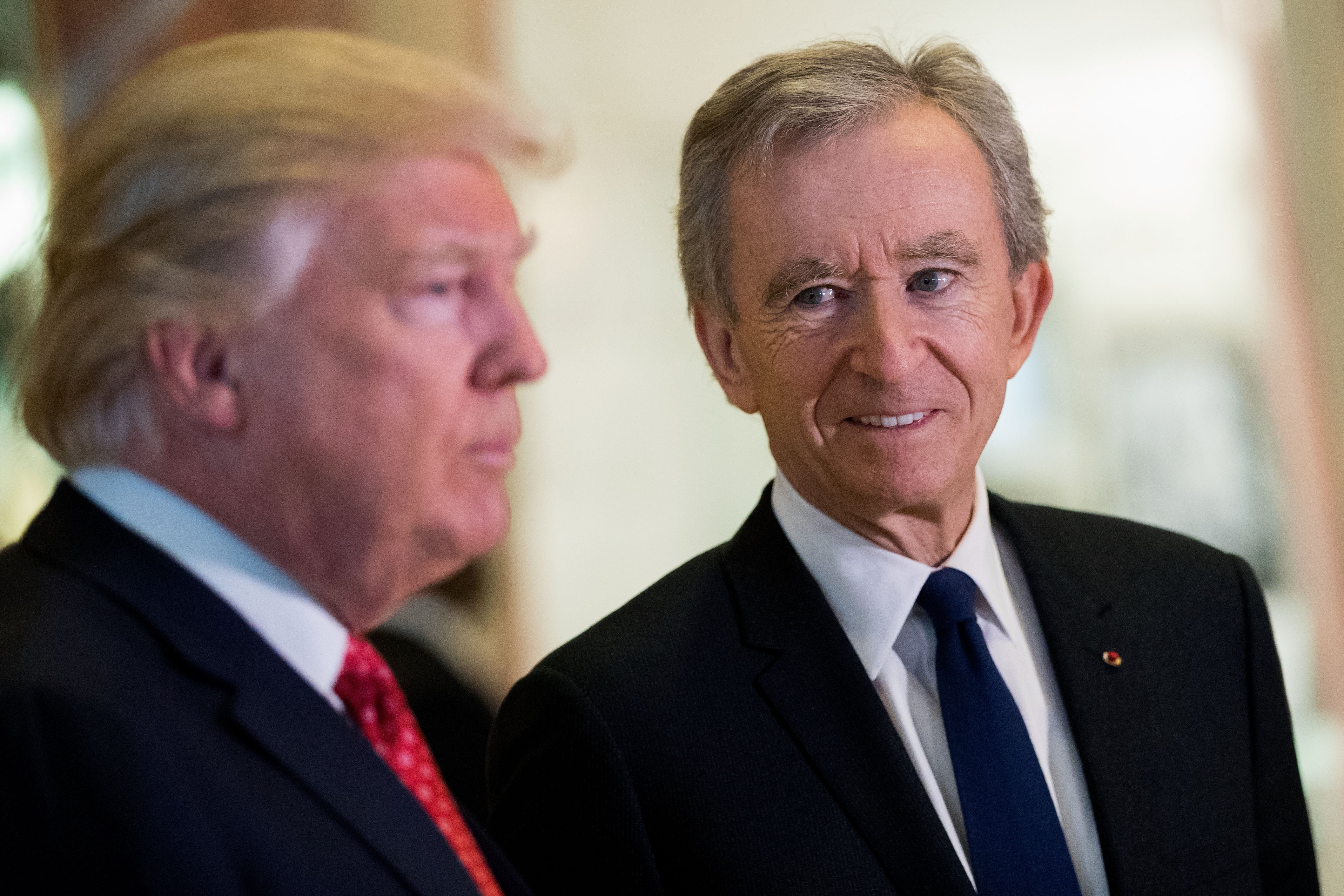 Image for Bernard Arnault gibt an, Brüssel sei für die Zollspannungen zwischen den USA und der EU verantwortlich