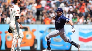 Giants beat Rays 6-4 for 7th win in row