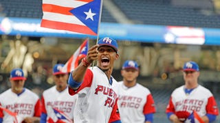 The world needs more Francisco Lindor smiles on t-shirts