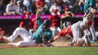 Mariners keep pace in playoff hunt with series win over Angels