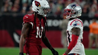 Reports: Patriots still pursuing DeAndre Hopkins after DeVante