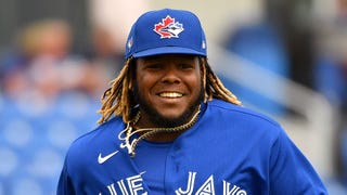 Vladimir Guerrero Jr. signs for excited fan