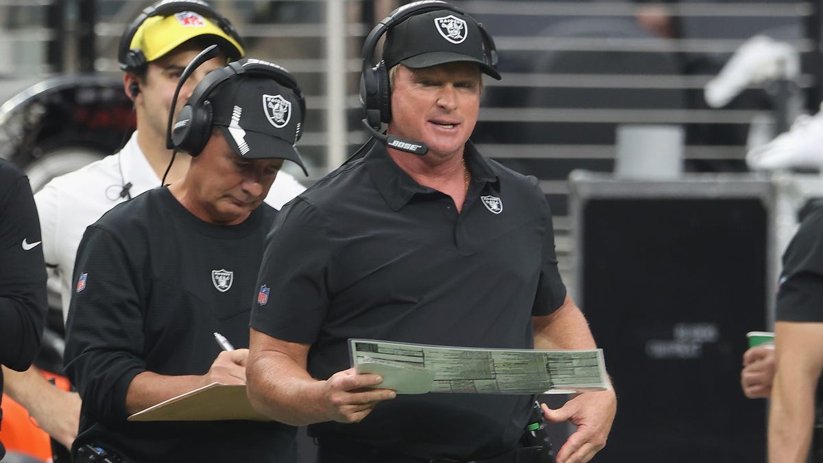 Las Vegas Raiders Head Coach Jon Gruden Apologizes For Racist Wording In  2011 Email Sent During ESPN Tenure – Reports – Deadline