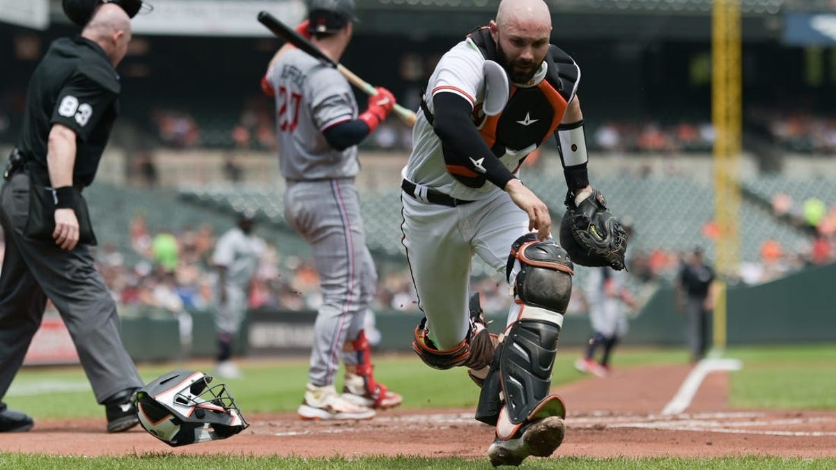 Twins' 6-run rally in 8th beats Orioles 8-3 after delay