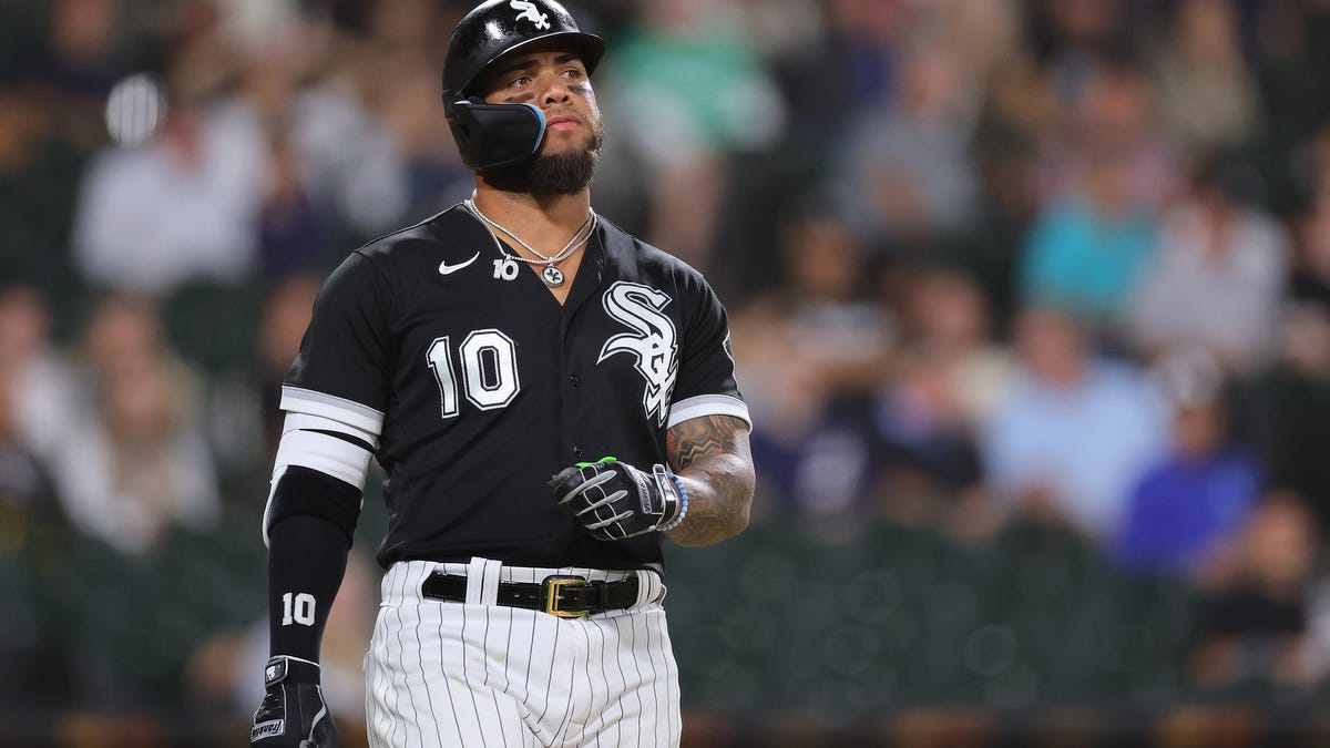 Deadspin on X: Update: White Sox wore different throwbacks after