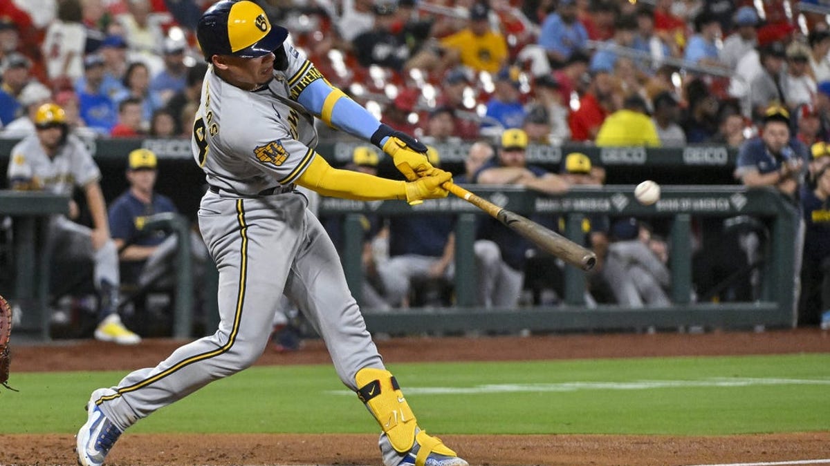 Photo: Milwaukee Brewers Tyrone Taylor Hits Solo Home Run