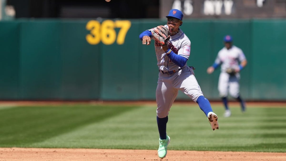 Mets shortstop Francisco Lindor scratched with soreness on his