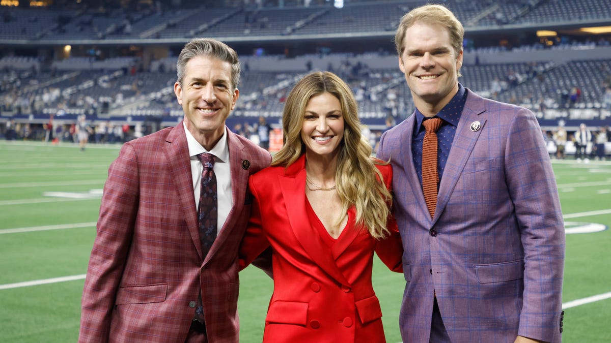 Kevin Burkhardt and Greg Olsen nearly missed their Super Bowl pregame hit