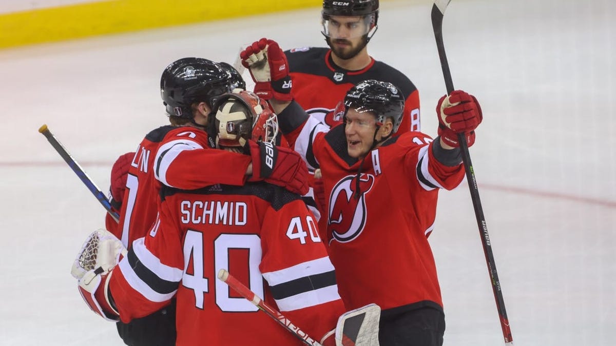 Devils make goalie change, start Schmid for Game 3 vs. Rangers