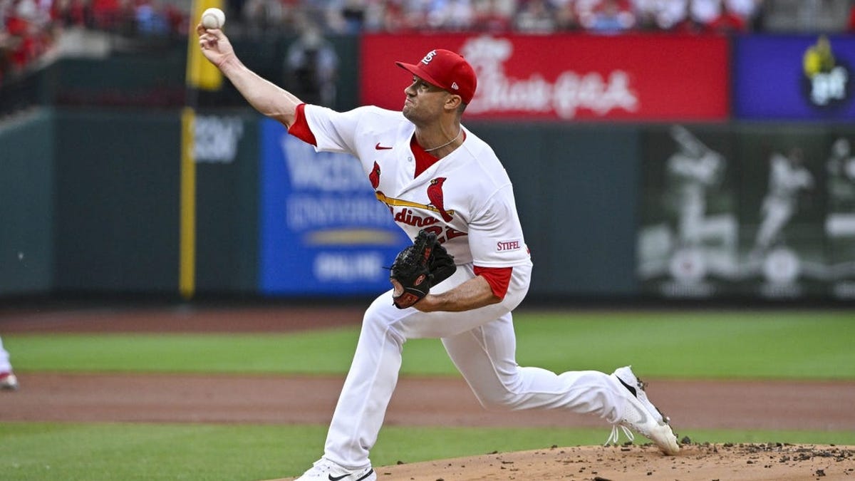 Andrew Knizner catching for Cardinals Monday