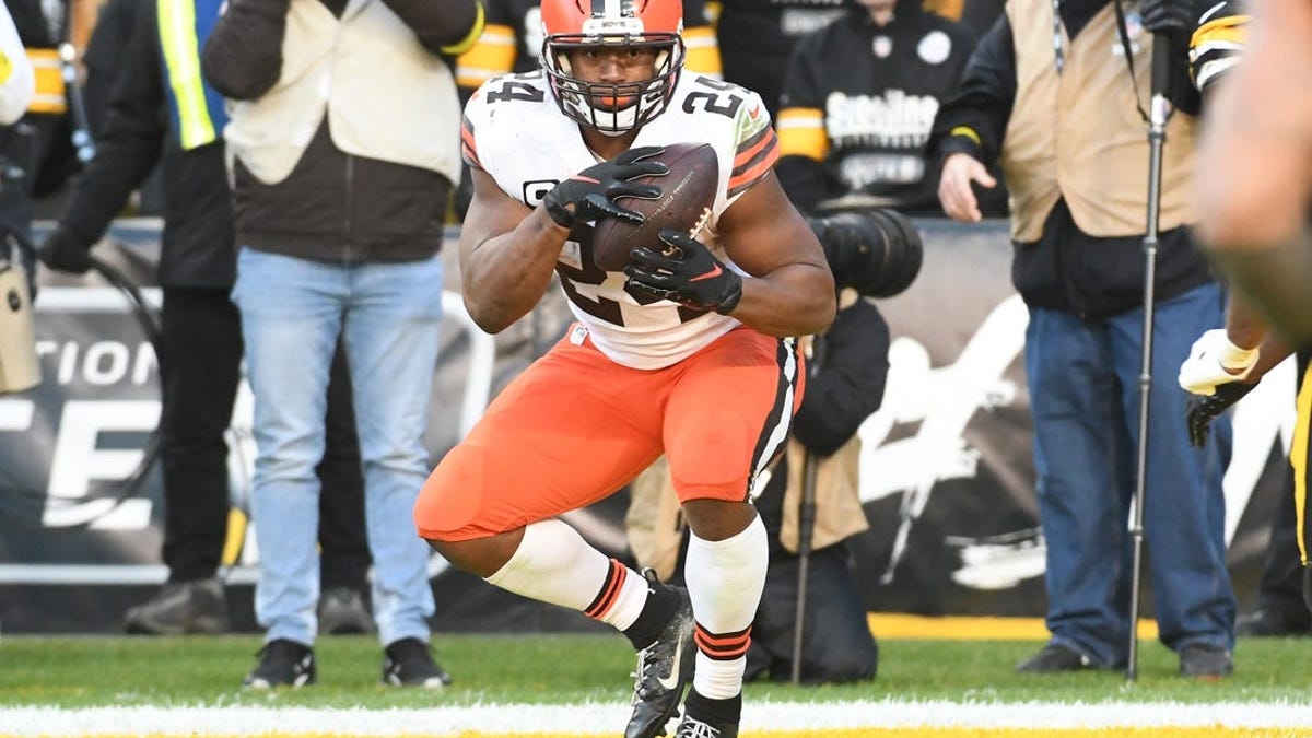 Fantasy Football Rankings: Nick Chubb Jumps into Top 5 in Half PPR Scoring  - Bleacher Nation