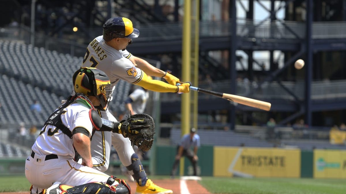 Ji Hwan Bae's first career triple helps rally the Pittsburgh Pirates past  the Milwaukee Brewers 5-4