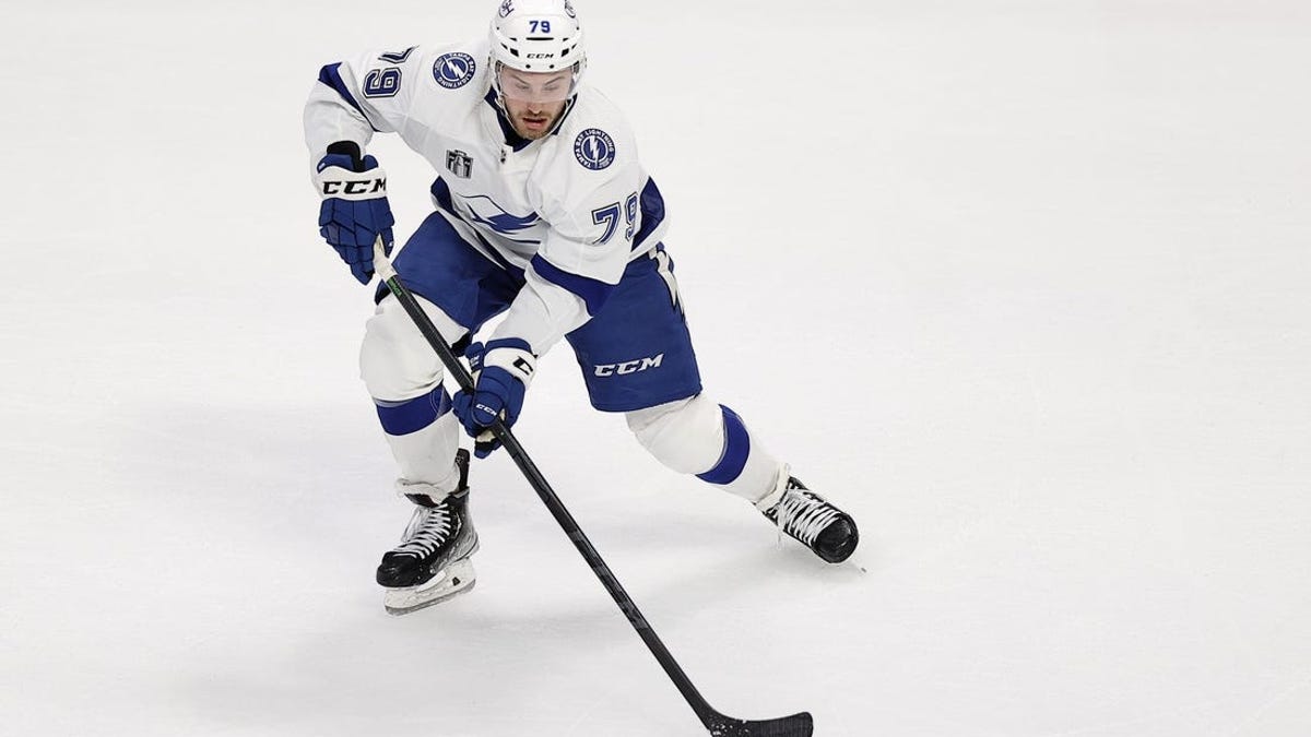 Avalanche acquires Ross Colton from Lightning