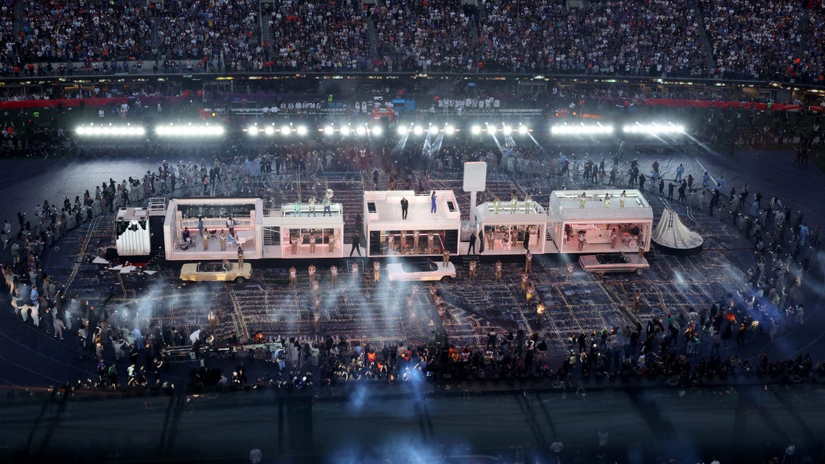 Super Bowl LVI's halftime show was an architectural celebration of Compton
